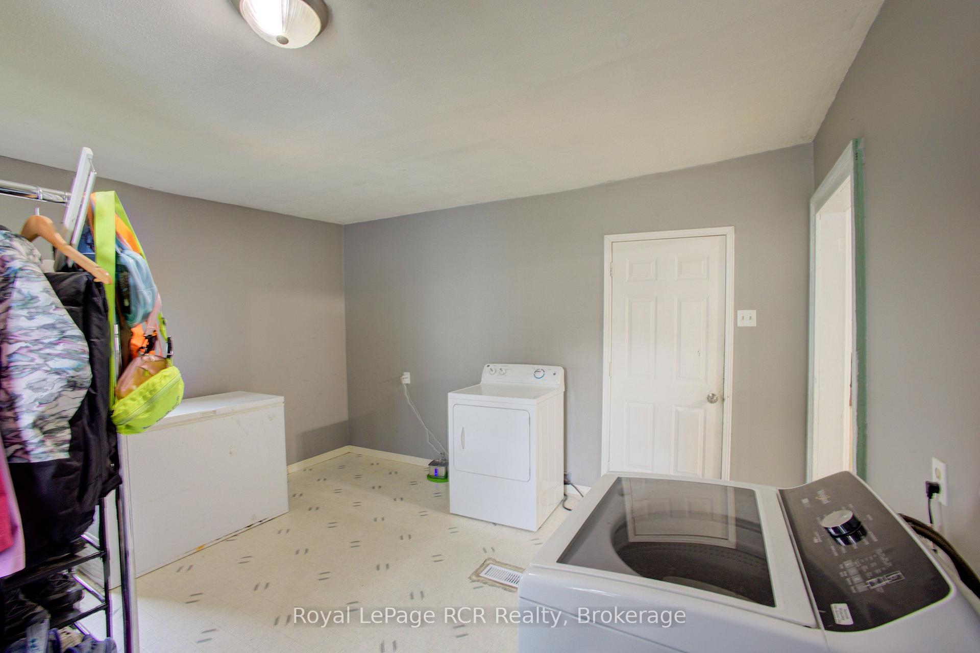 Photo 12 of 210 Davidson Avenue N, North Perth, Listowel — HOMEH