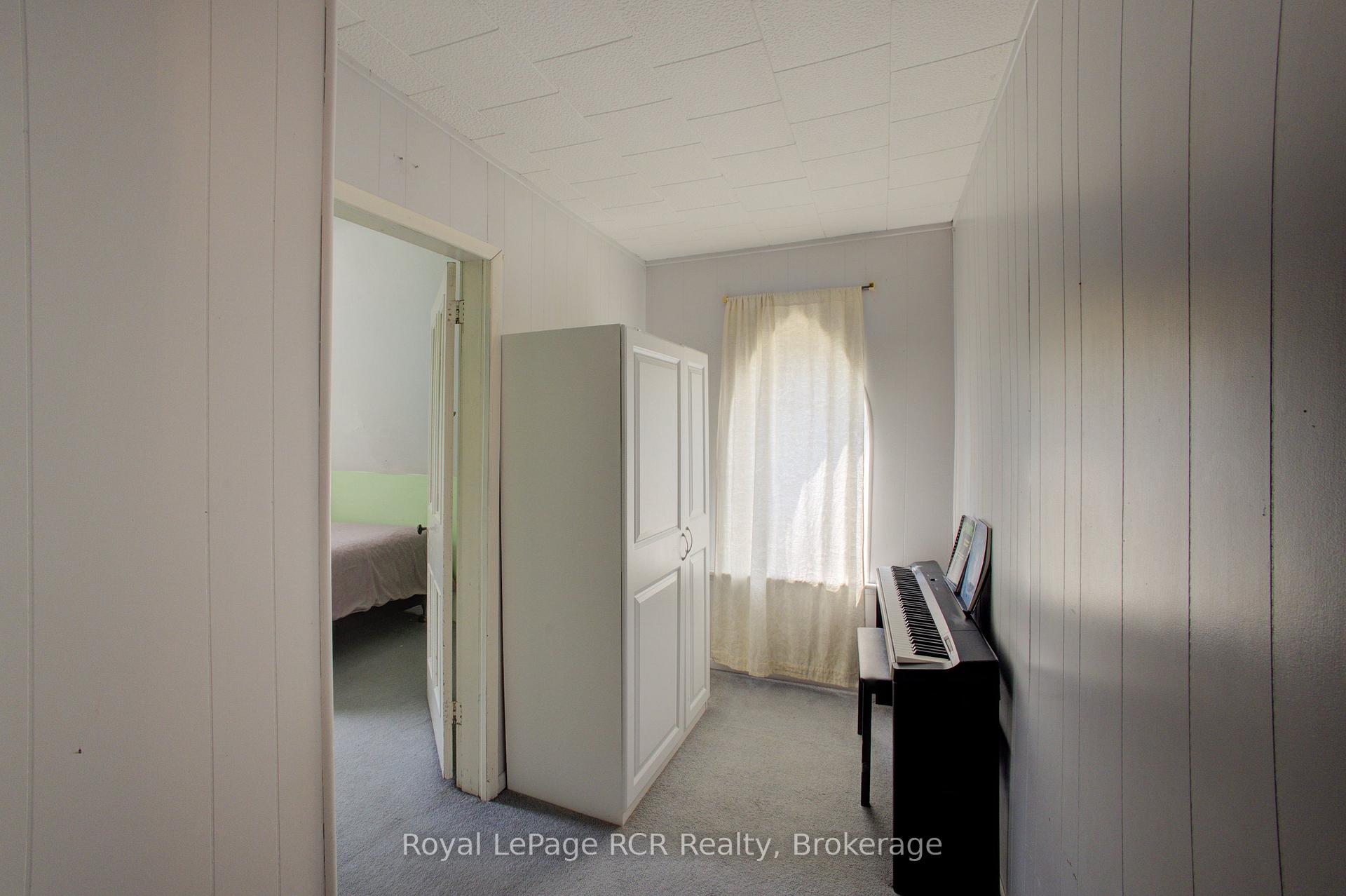 Photo 19 of 210 Davidson Avenue N, North Perth, Listowel — HOMEH