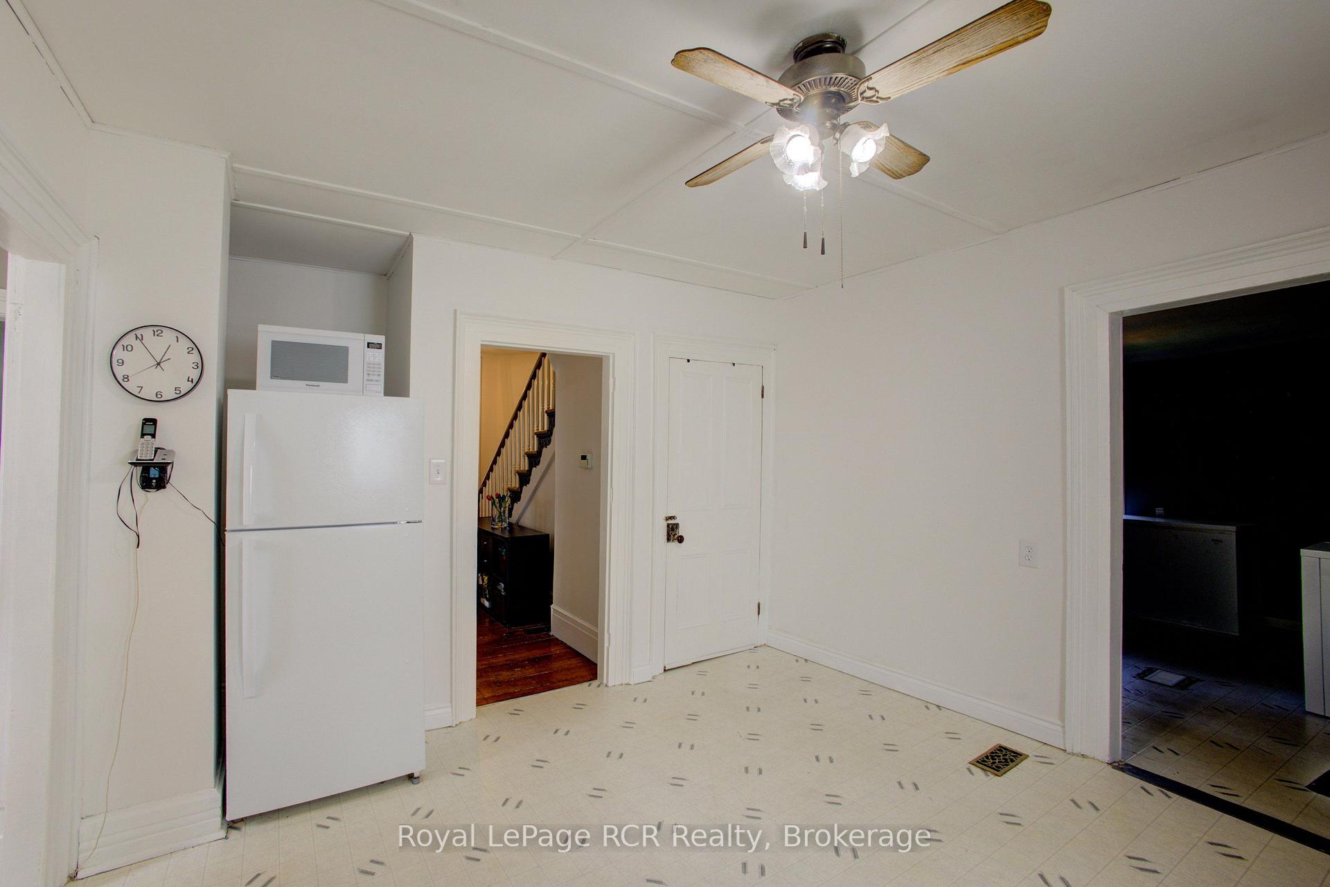 Photo 33 of 210 Davidson Avenue N, North Perth, Listowel — HOMEH