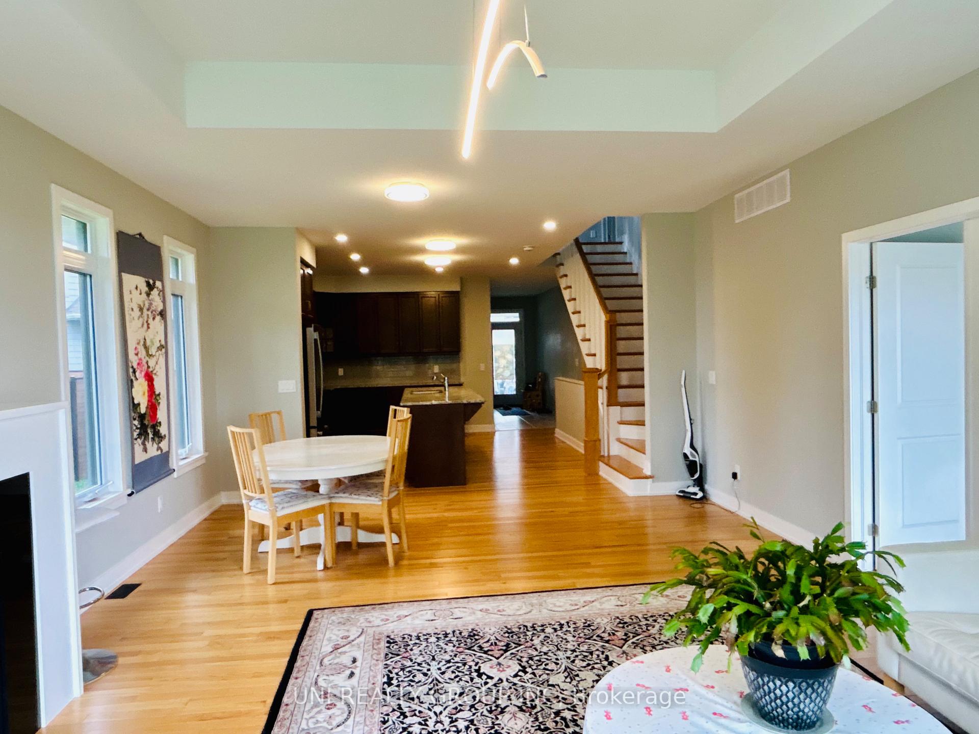 Photo 10 of 70 Stanhope Court, Ottawa, Barrhaven - Stonebridge — HOMEH