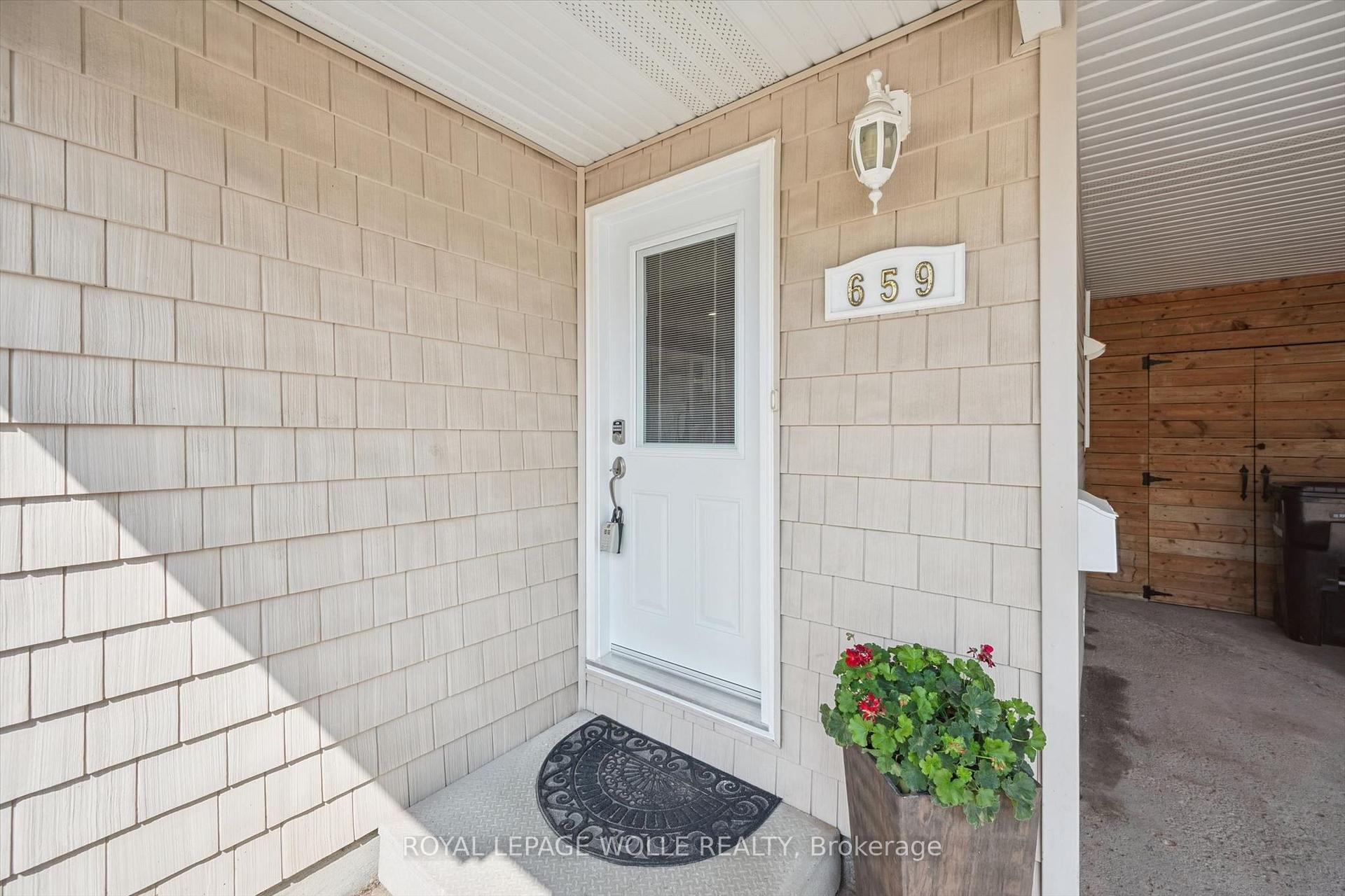 Photo 5 of 659 Glen Forrest Boulevard, Waterloo, North Lakeshore — HOMEH
