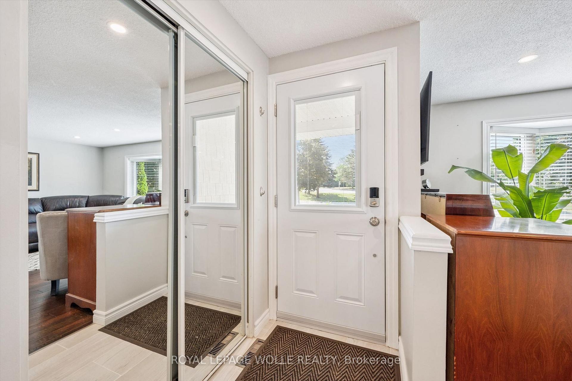 Photo 6 of 659 Glen Forrest Boulevard, Waterloo, North Lakeshore — HOMEH