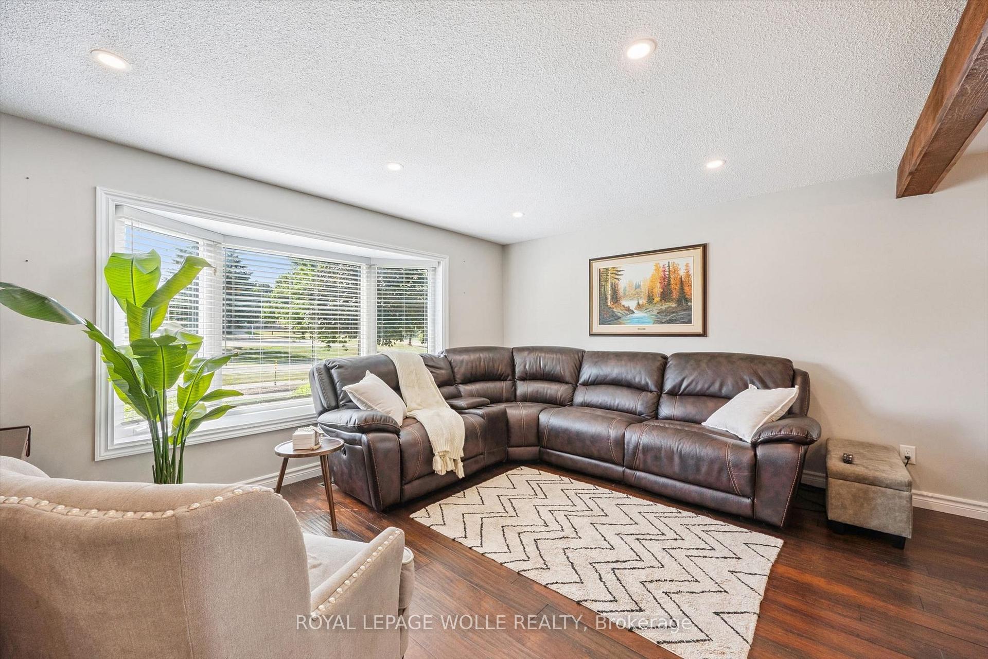 Photo 7 of 659 Glen Forrest Boulevard, Waterloo, North Lakeshore — HOMEH