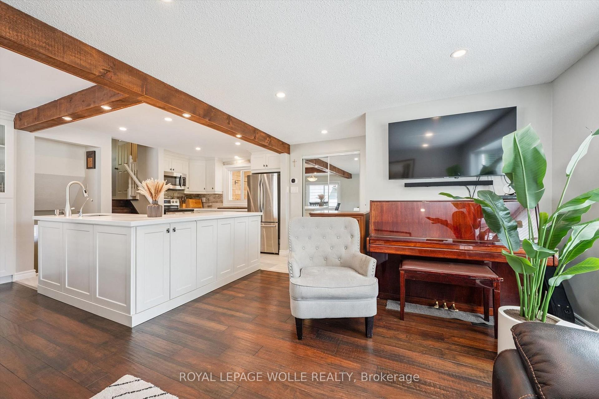 Photo 9 of 659 Glen Forrest Boulevard, Waterloo, North Lakeshore — HOMEH
