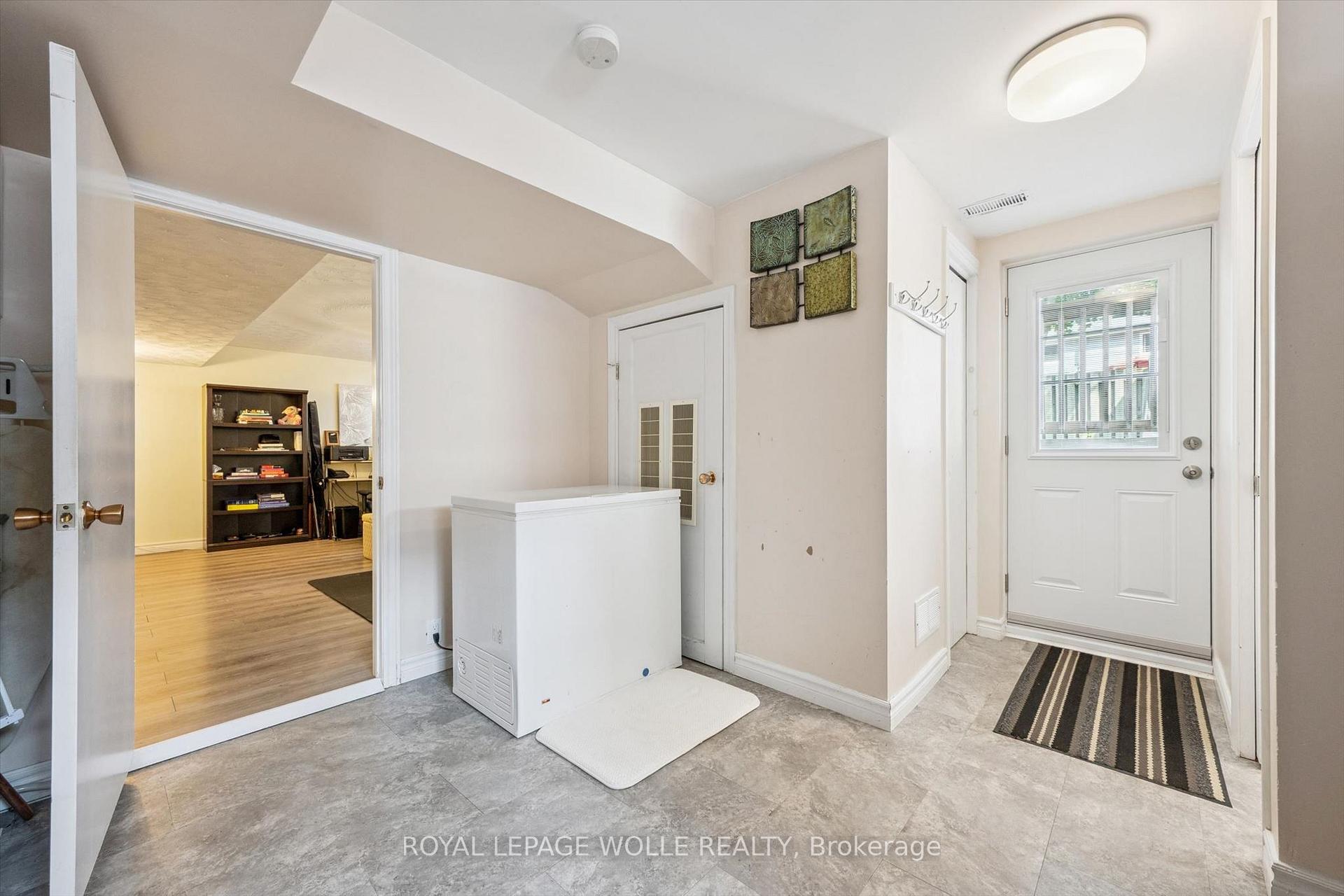 Photo 25 of 659 Glen Forrest Boulevard, Waterloo, North Lakeshore — HOMEH