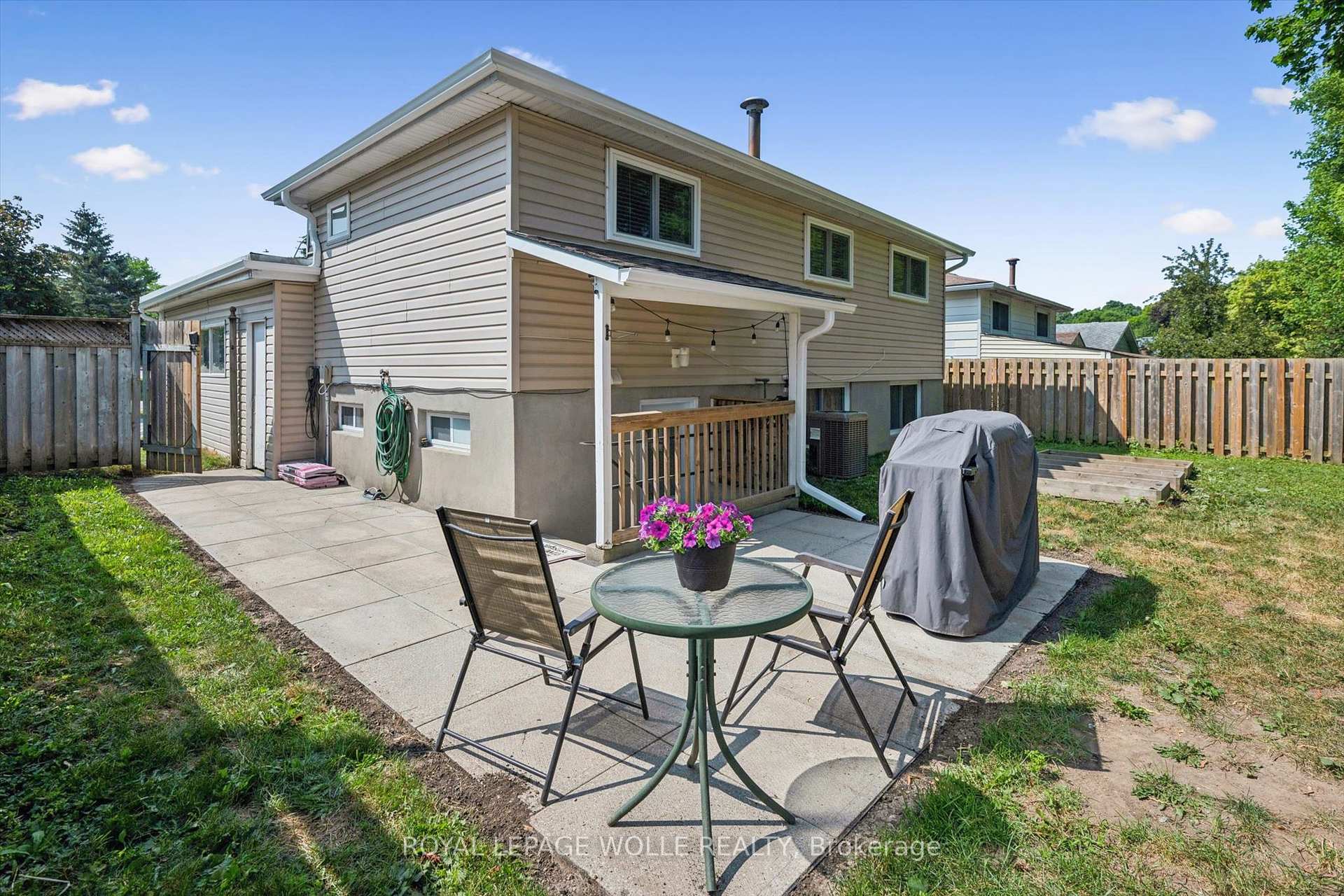 Photo 34 of 659 Glen Forrest Boulevard, Waterloo, North Lakeshore — HOMEH