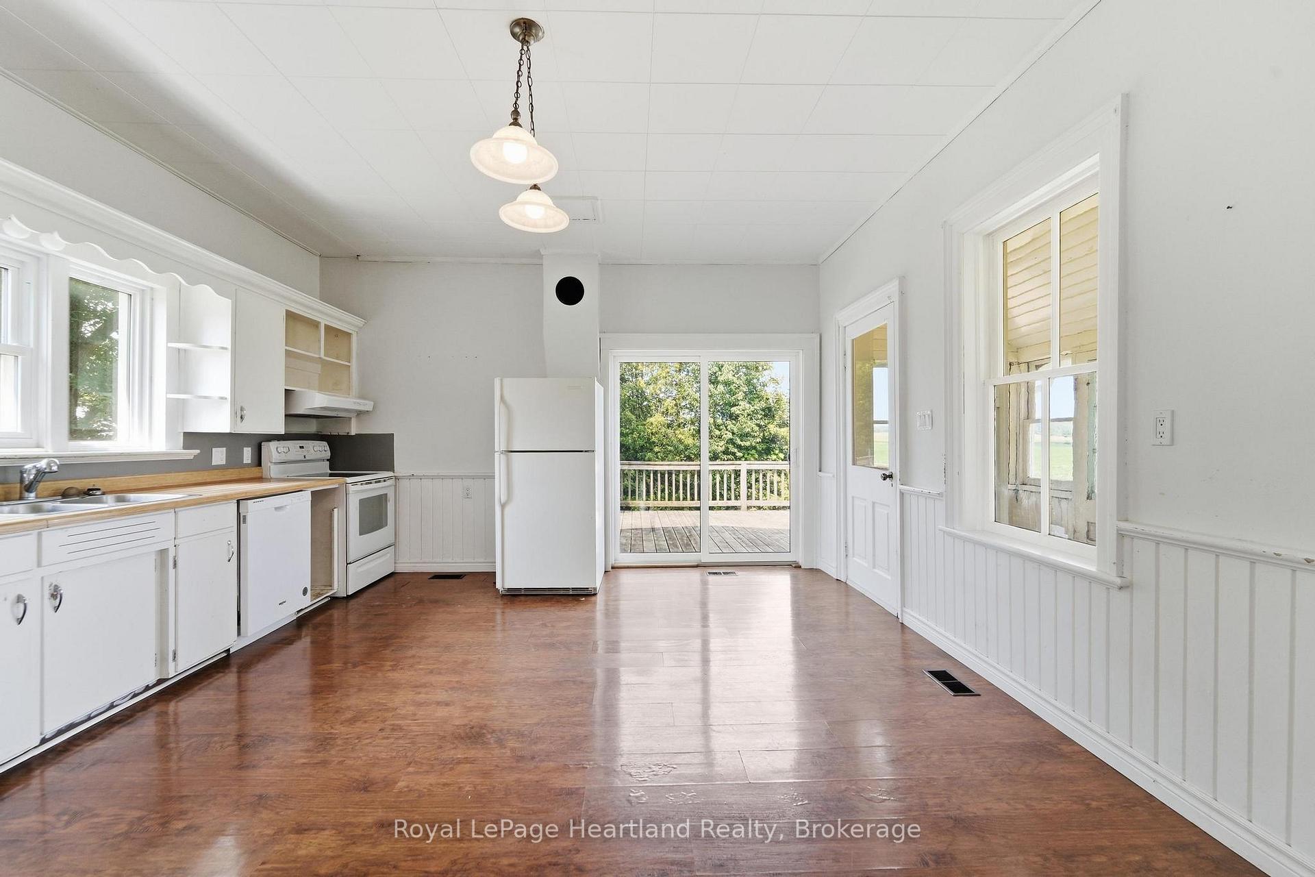Photo 12 of 82155 London Road, Central Huron, Hullett — HOMEH