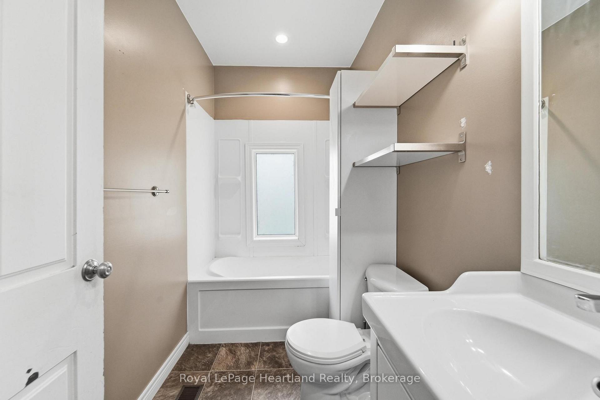 Photo 18 of 82155 London Road, Central Huron, Hullett — HOMEH
