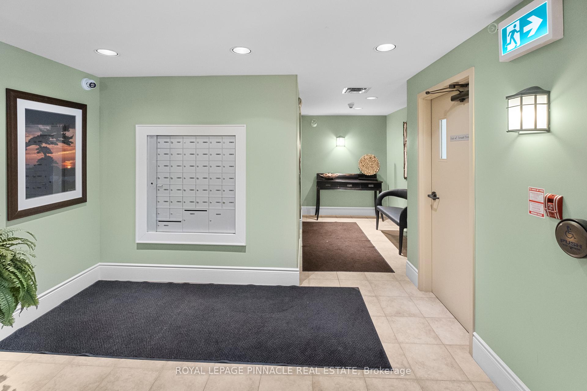 Photo 3 of Unit 404, 391 James Street W, Gravenhurst, Muskoka (S) — HOMEH