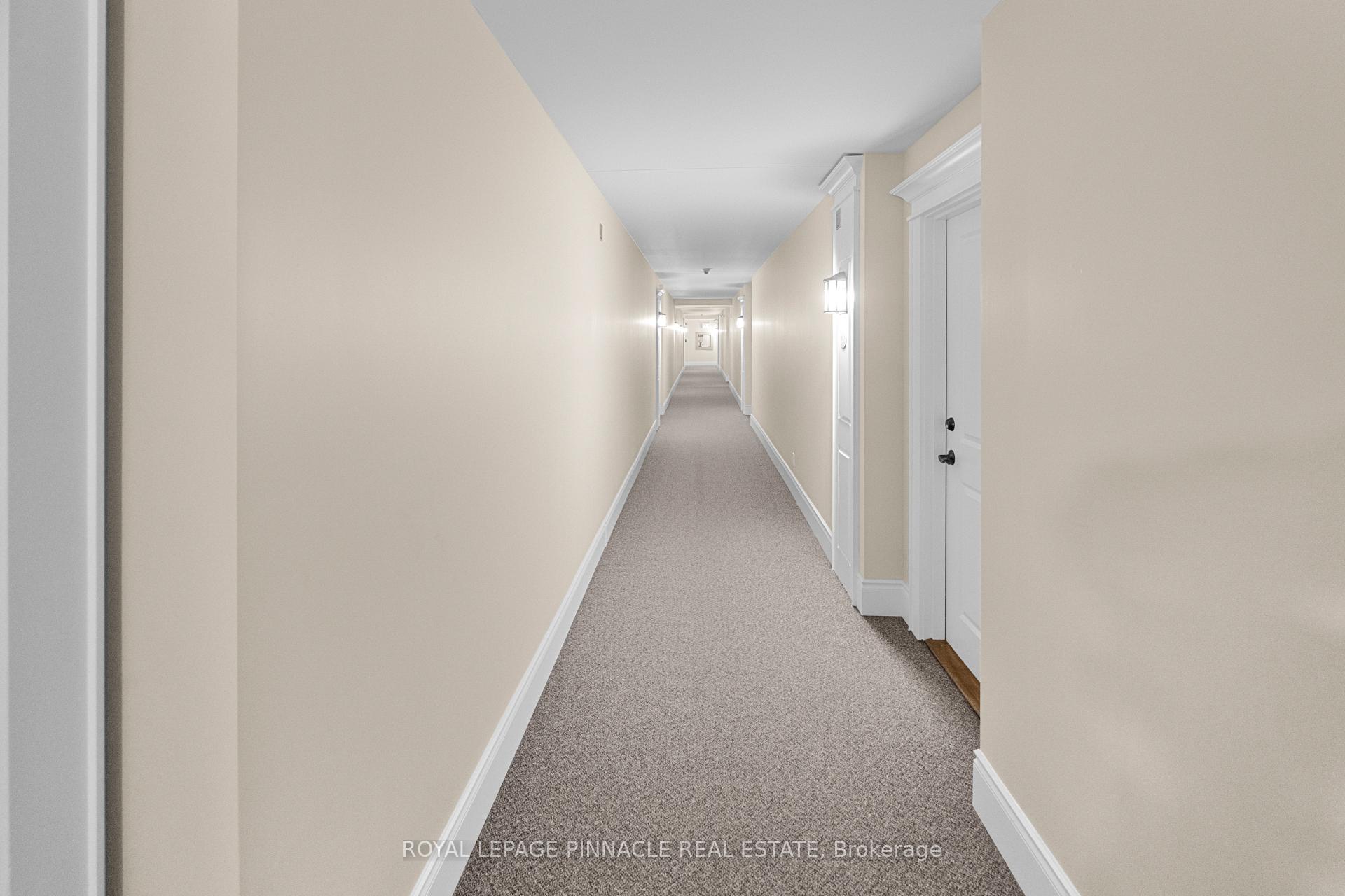 Photo 4 of Unit 404, 391 James Street W, Gravenhurst, Muskoka (S) — HOMEH