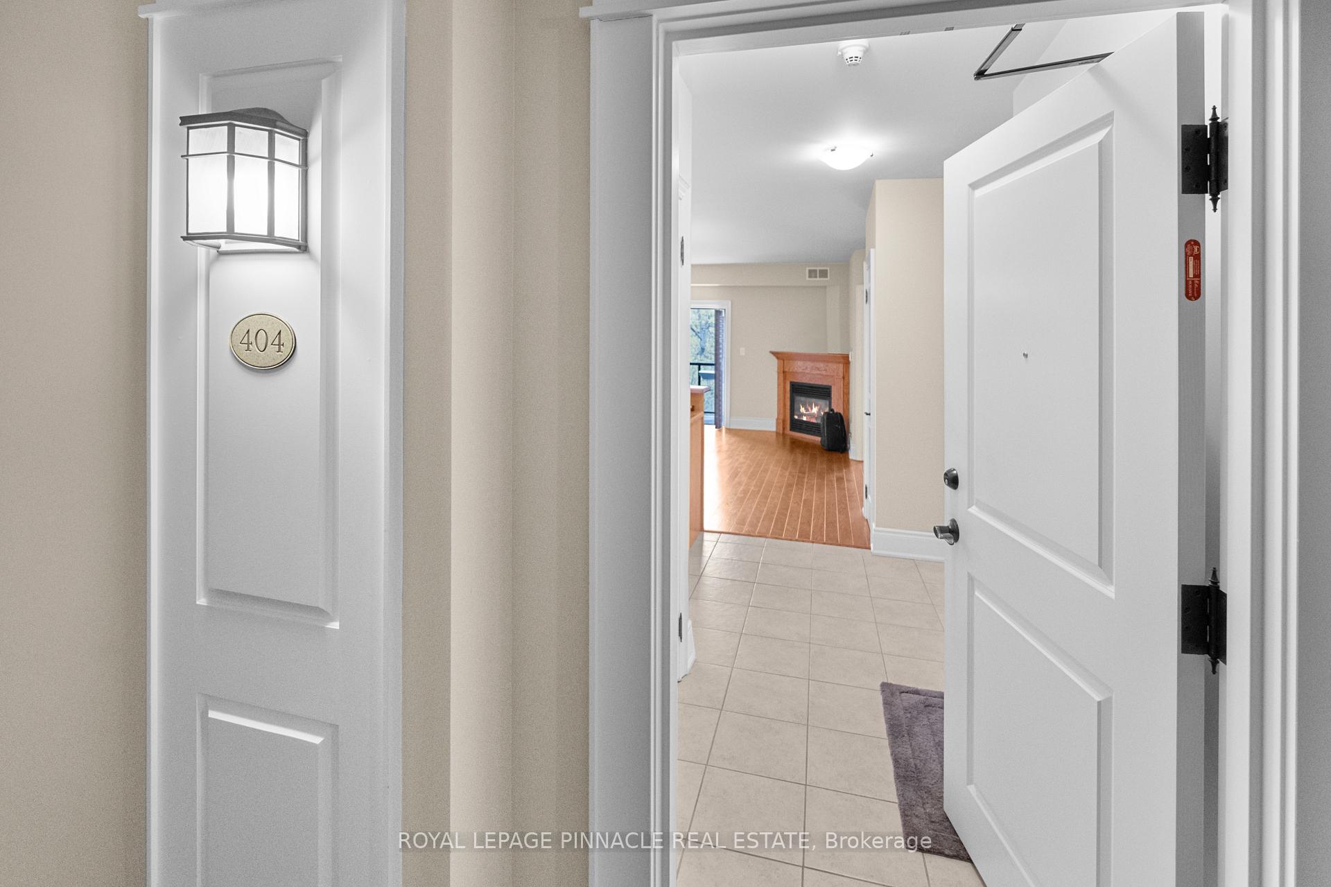 Photo 6 of Unit 404, 391 James Street W, Gravenhurst, Muskoka (S) — HOMEH