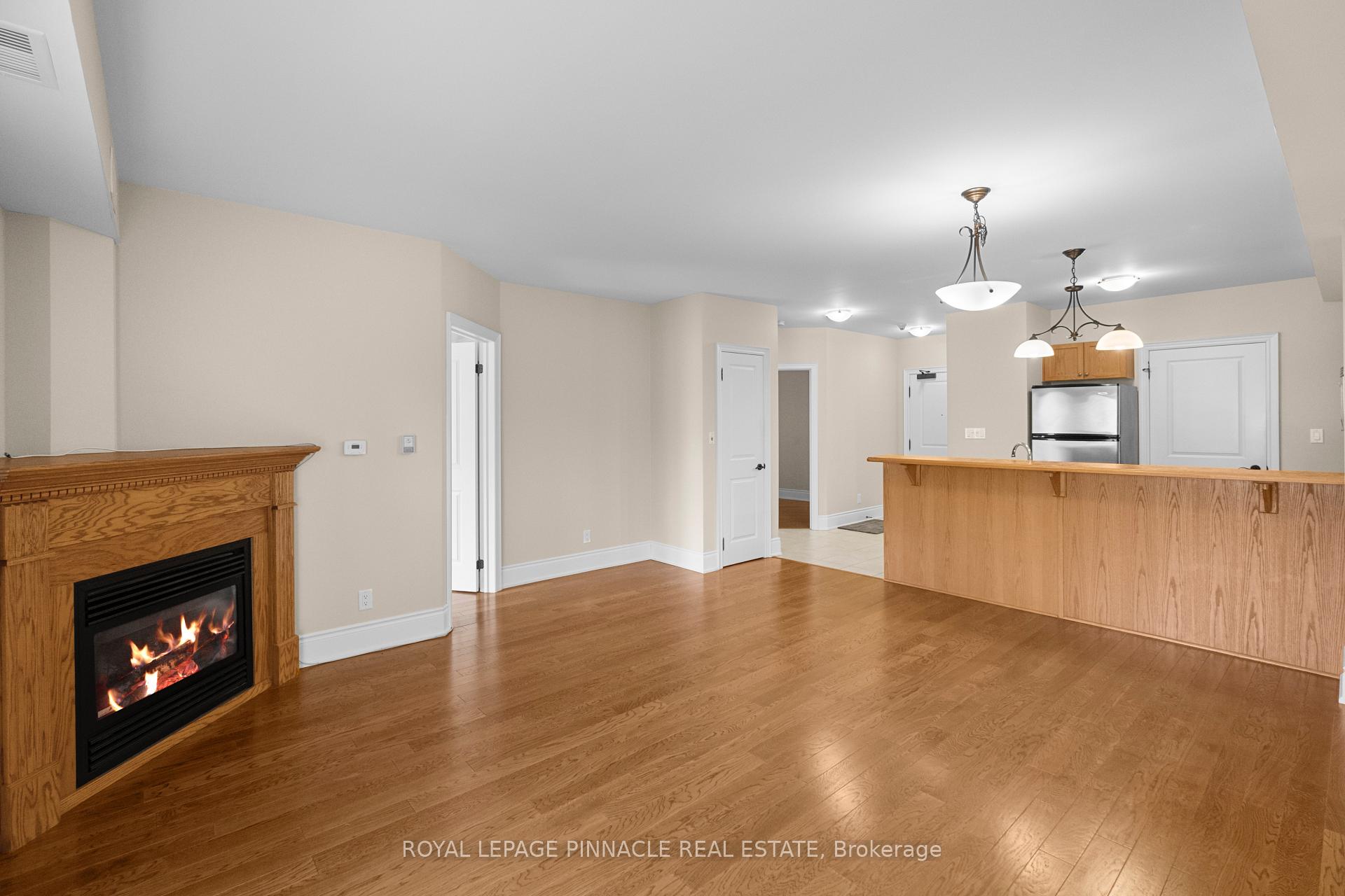 Photo 7 of Unit 404, 391 James Street W, Gravenhurst, Muskoka (S) — HOMEH
