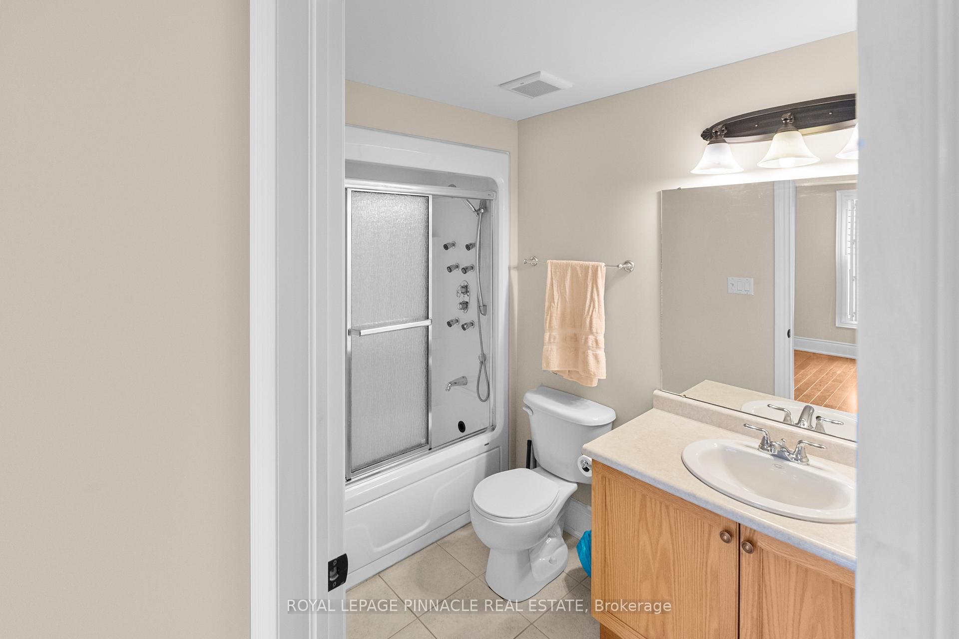 Photo 20 of Unit 404, 391 James Street W, Gravenhurst, Muskoka (S) — HOMEH