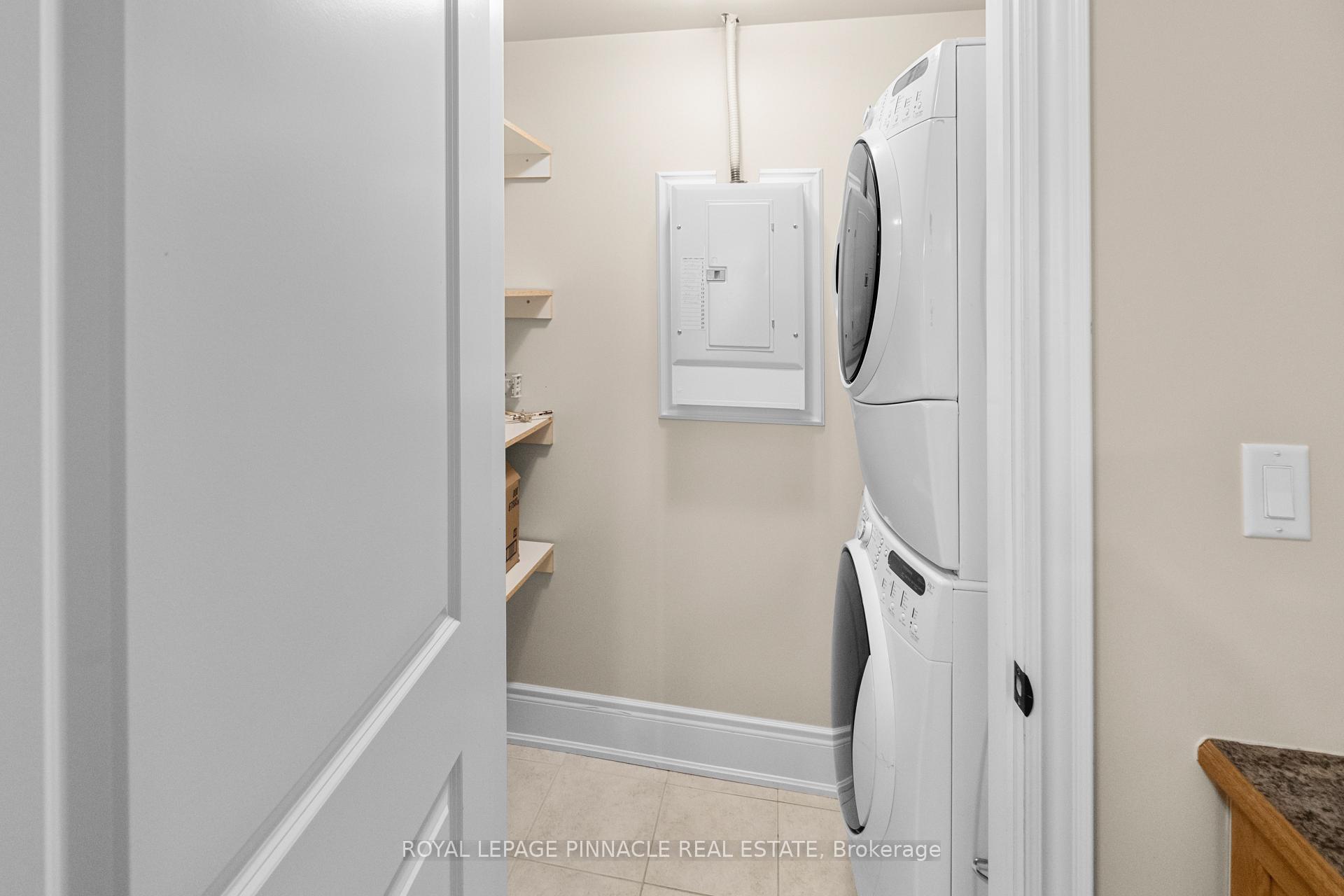 Photo 21 of Unit 404, 391 James Street W, Gravenhurst, Muskoka (S) — HOMEH