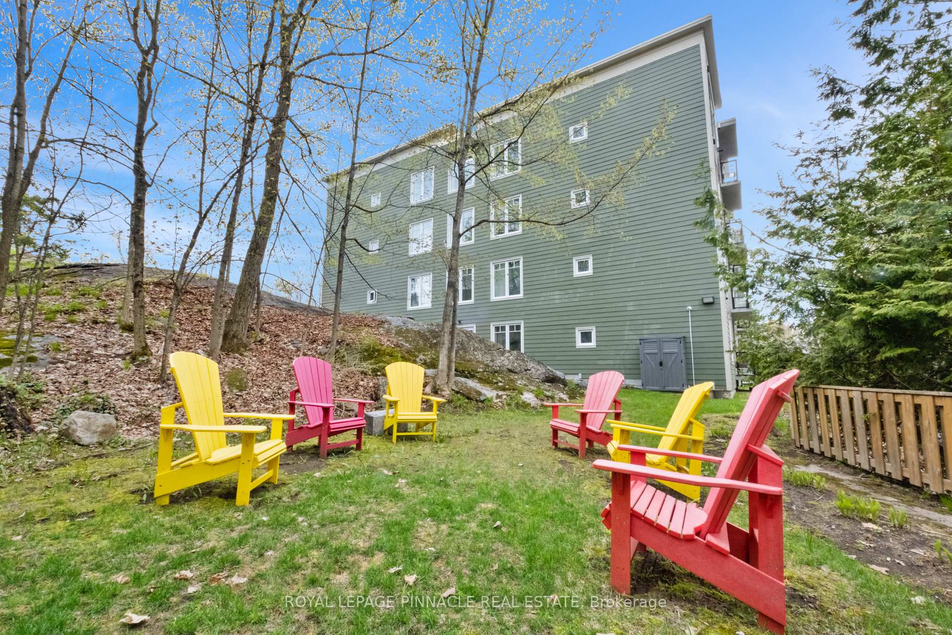 Photo 29 of Unit 404, 391 James Street W, Gravenhurst, Muskoka (S) — HOMEH