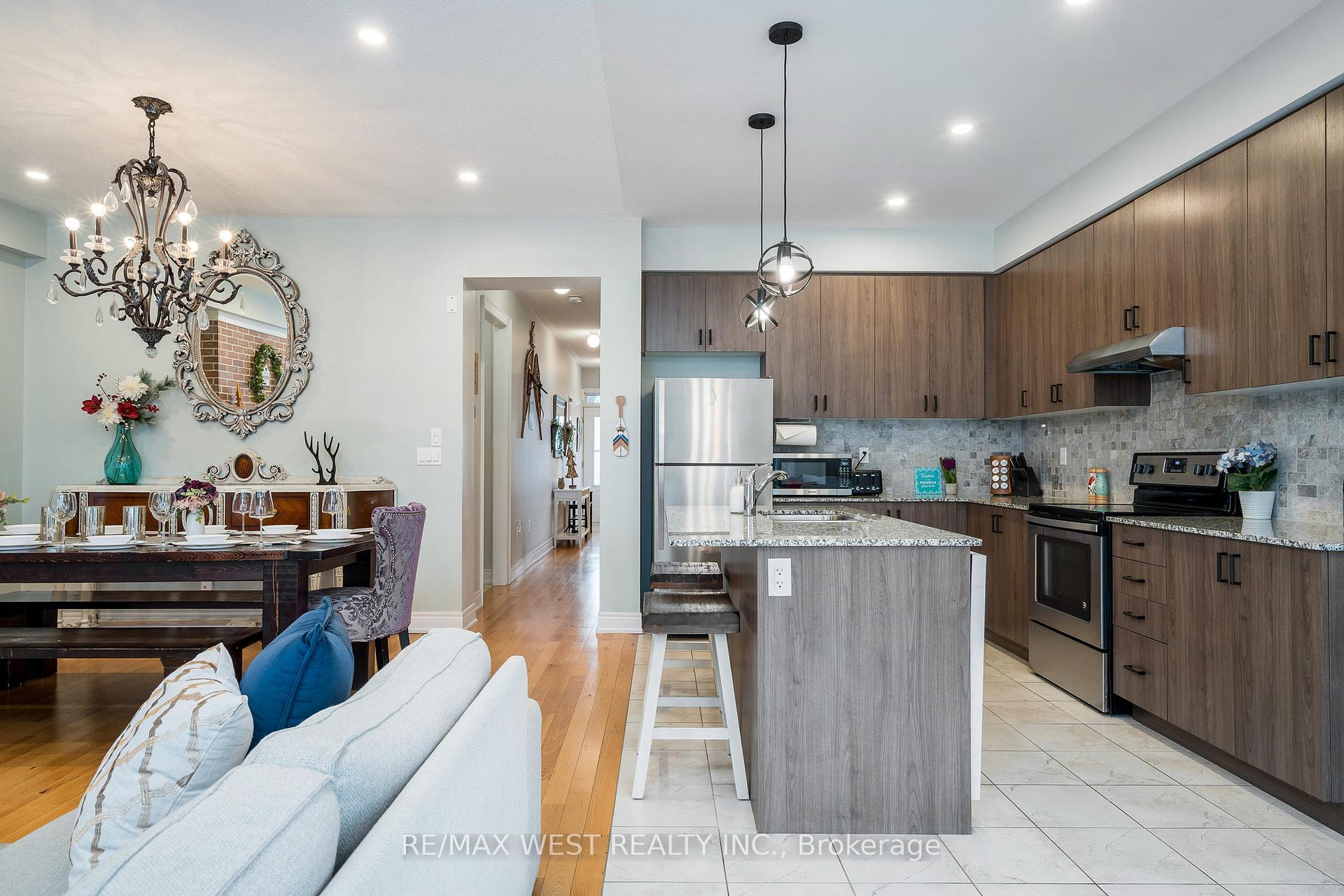 Photo 5 of Unit 37, 171 snowbridge Way, Blue Mountains — HOMEH