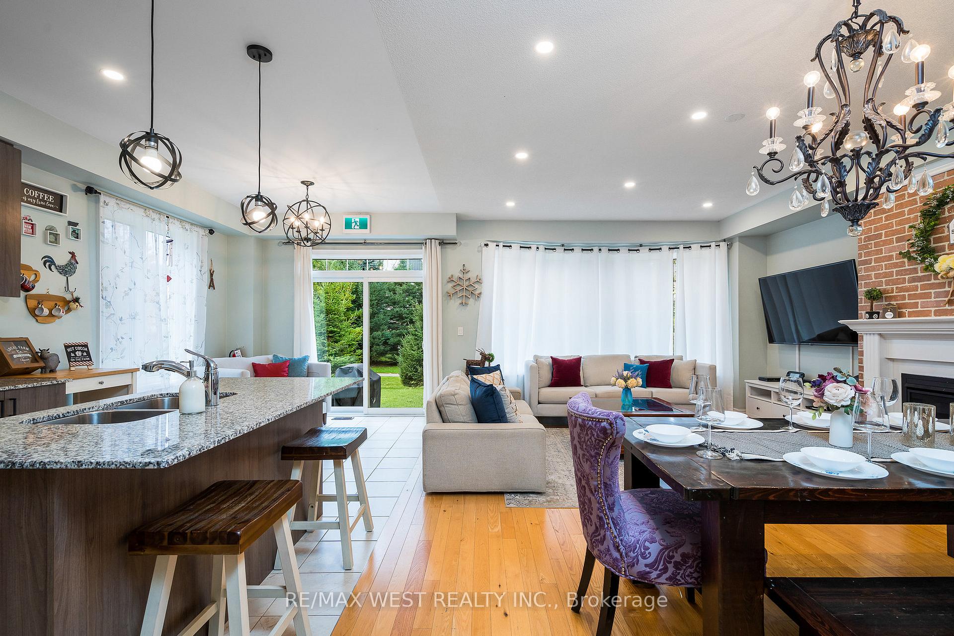 Photo 11 of Unit 37, 171 snowbridge Way, Blue Mountains — HOMEH
