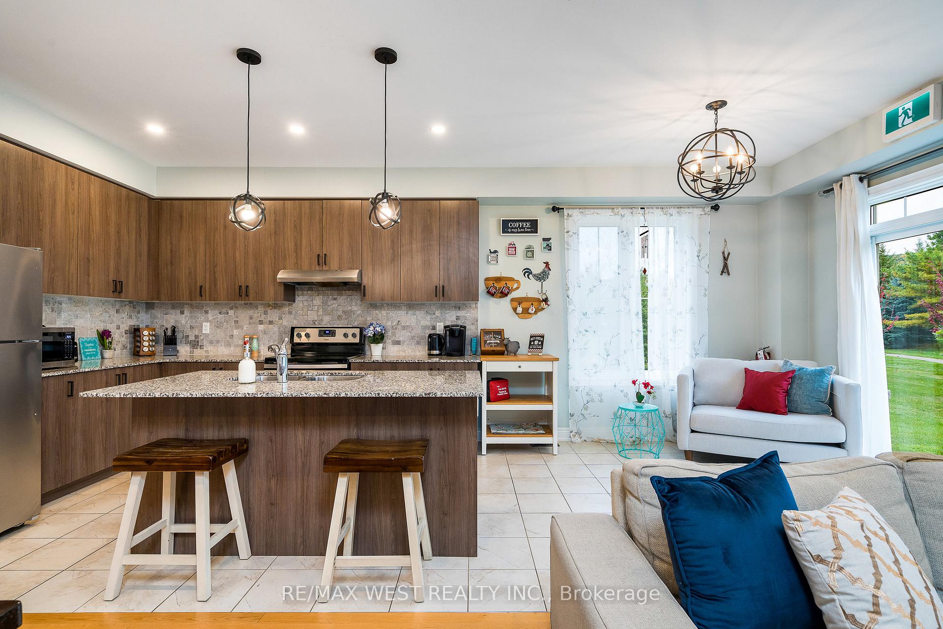 Photo 12 of Unit 37, 171 snowbridge Way, Blue Mountains — HOMEH