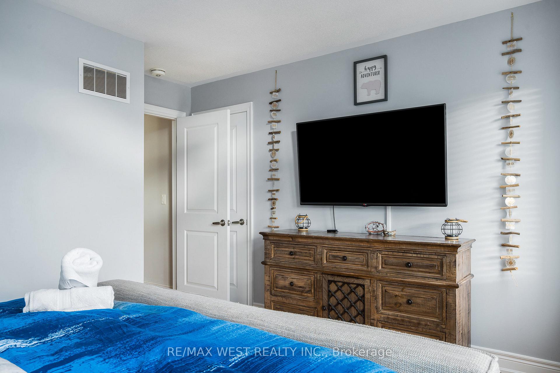 Photo 33 of Unit 37, 171 snowbridge Way, Blue Mountains — HOMEH