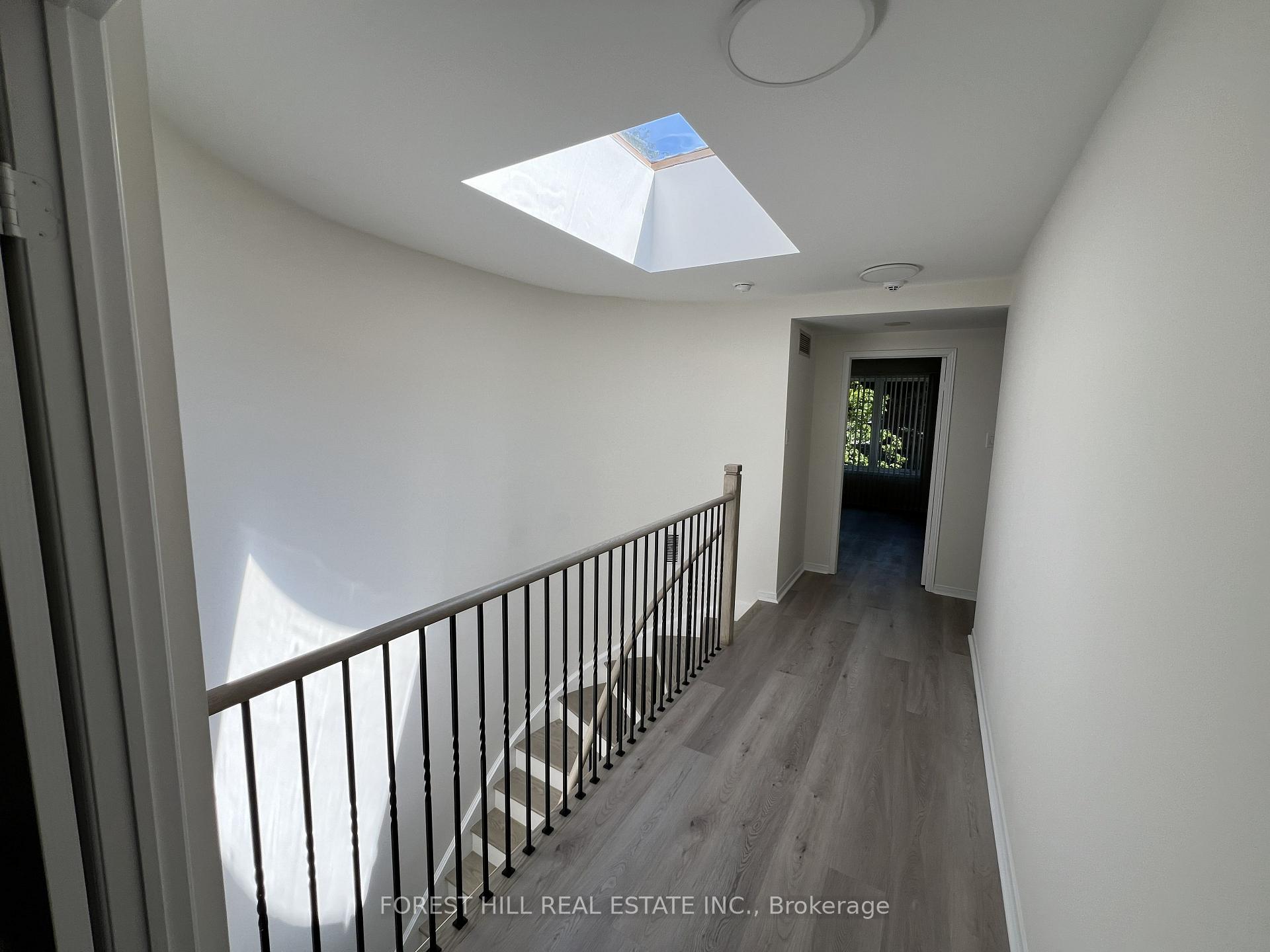 Photo 15 of 21 Lower Village Gate, Toronto, Forest Hill South — HOMEH
