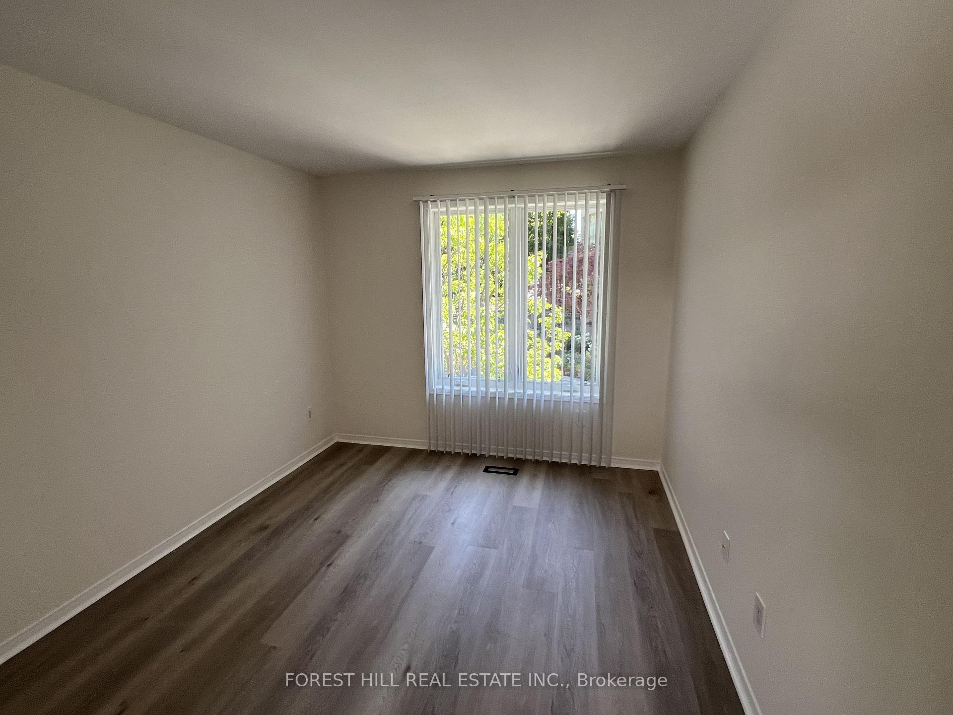 Photo 19 of 21 Lower Village Gate, Toronto, Forest Hill South — HOMEH
