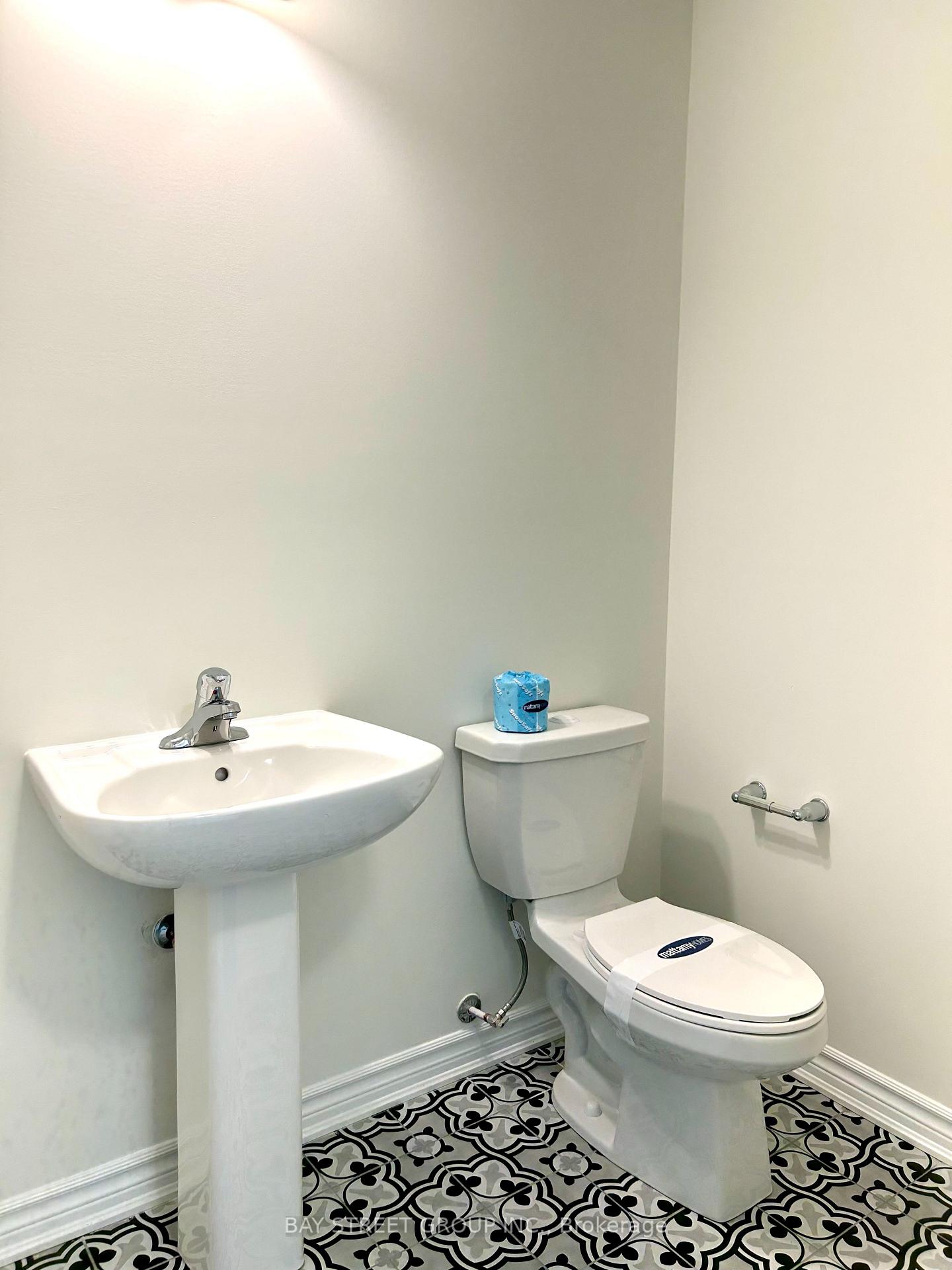Photo 5 of Unit 614, 1034 Reflection Place, Pickering, Rural Pickering — HOMEH