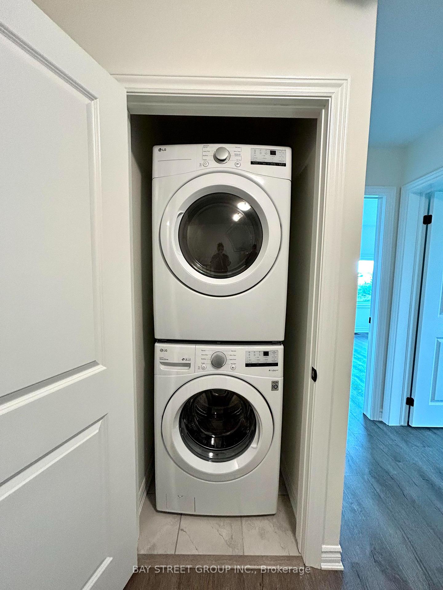 Photo 13 of Unit 614, 1034 Reflection Place, Pickering, Rural Pickering — HOMEH