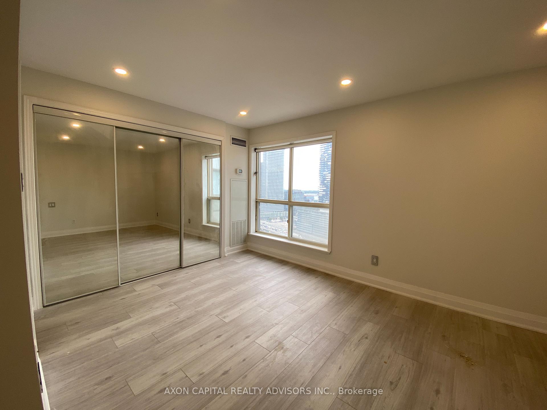 Photo 15 of Unit 2513, 25 The Esplanade, Toronto, Waterfront Communities — HOMEH