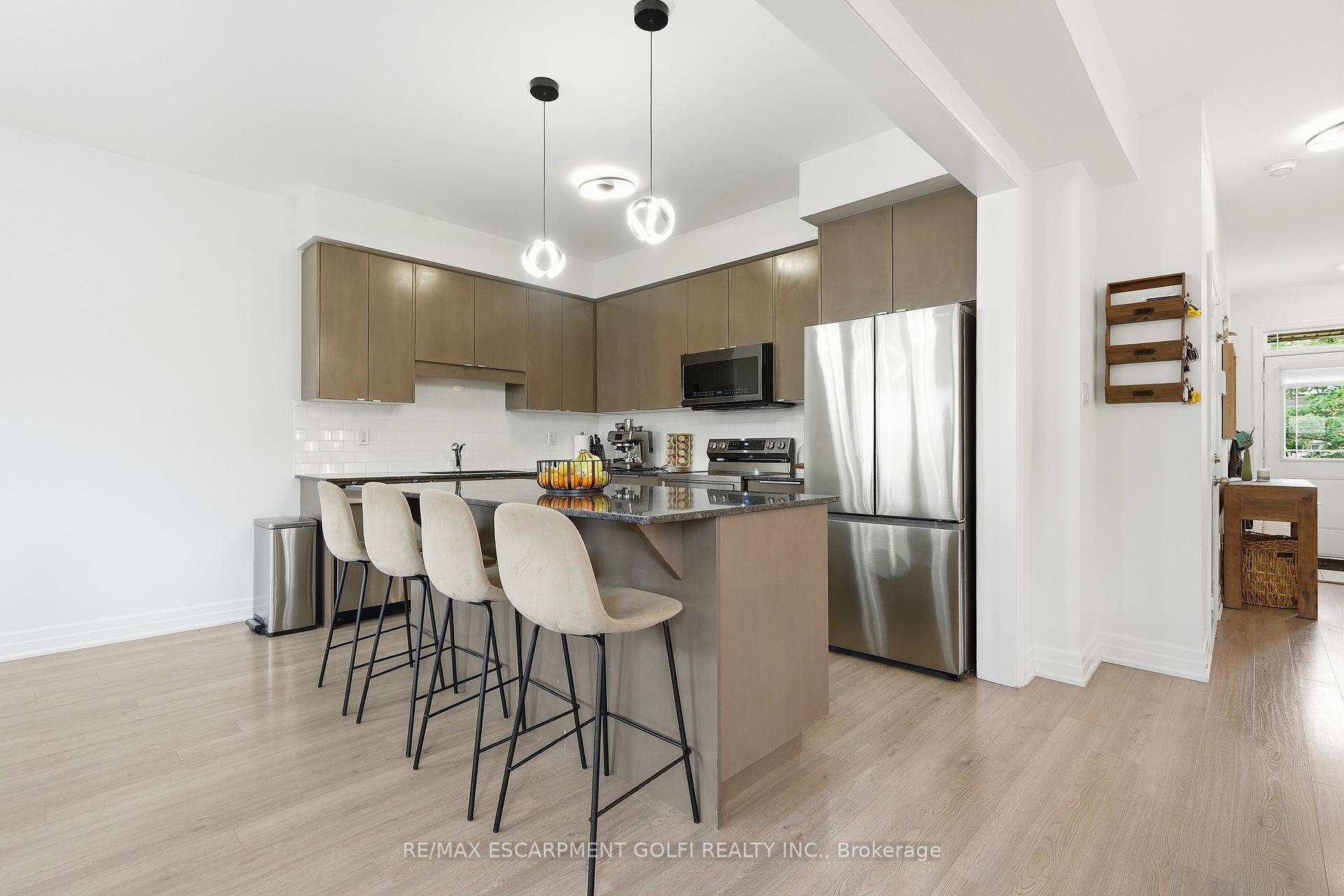 Photo 6 of 45 Dominion Crescent, Niagara-on-the-Lake, St. Davids — HOMEH
