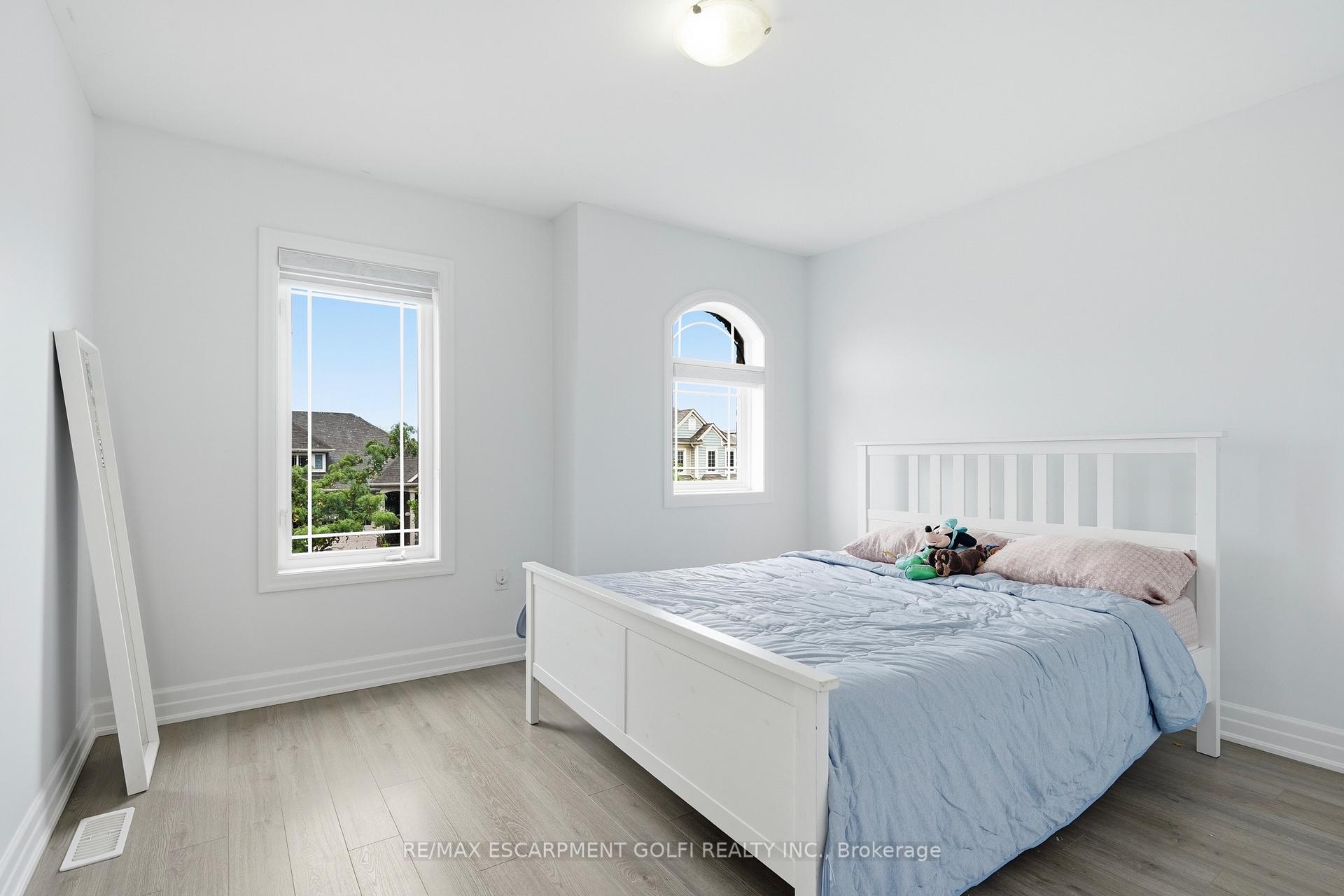 Photo 10 of 45 Dominion Crescent, Niagara-on-the-Lake, St. Davids — HOMEH