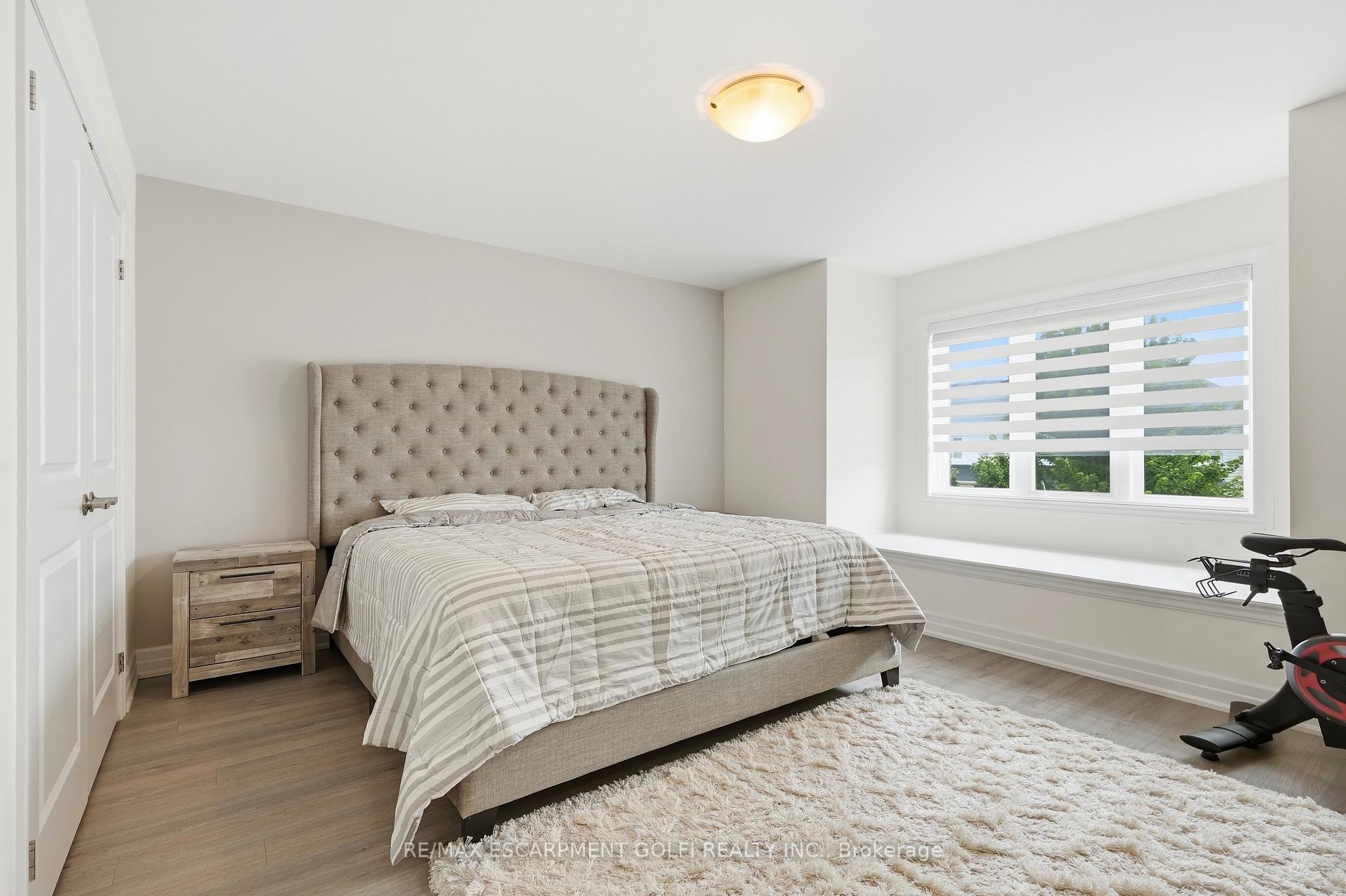 Photo 12 of 45 Dominion Crescent, Niagara-on-the-Lake, St. Davids — HOMEH