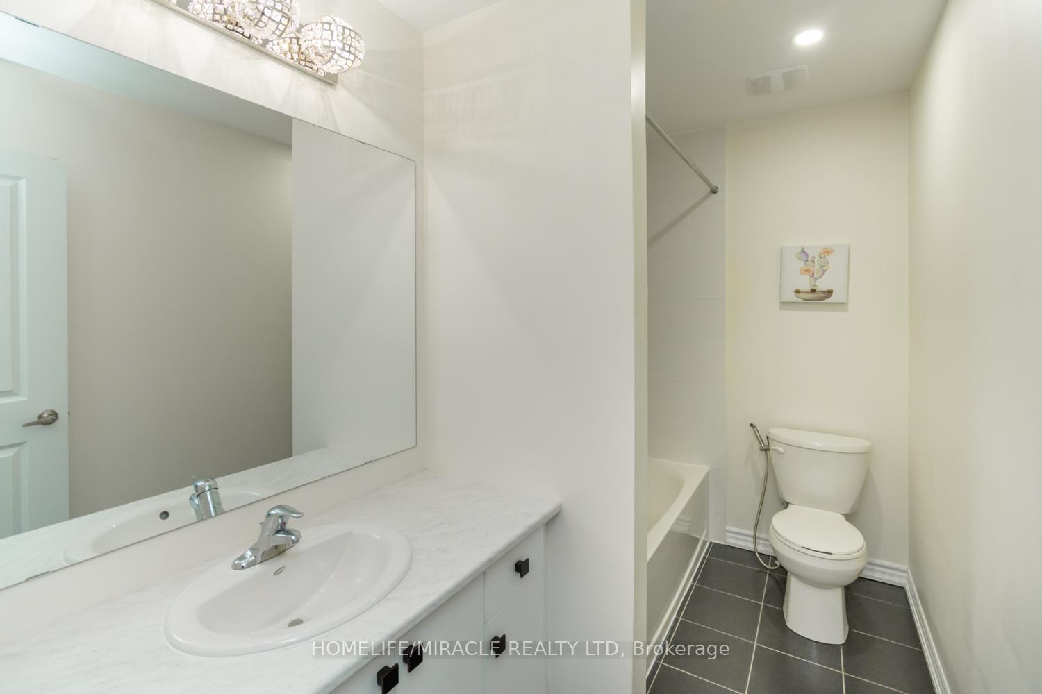 Photo 33 of 34 Valleybrook Road, Barrie, Innis-Shore — HOMEH