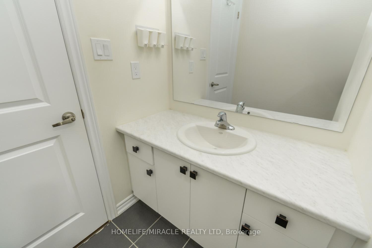 Photo 42 of 34 Valleybrook Road, Barrie, Innis-Shore — HOMEH
