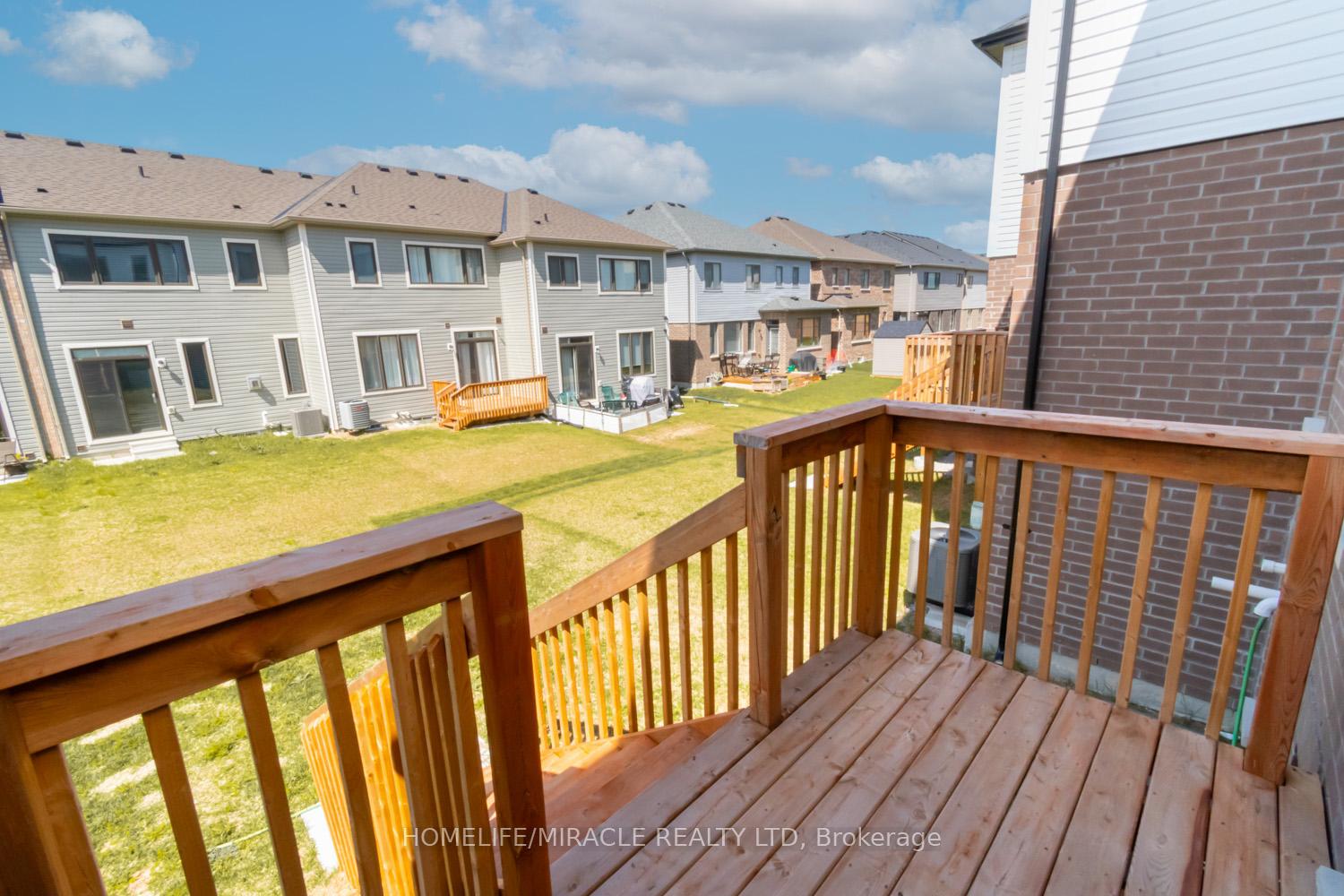 Photo 46 of 34 Valleybrook Road, Barrie, Innis-Shore — HOMEH