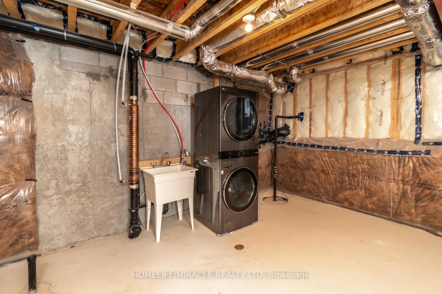 Photo 45 of 34 Valleybrook Road, Barrie, Innis-Shore — HOMEH