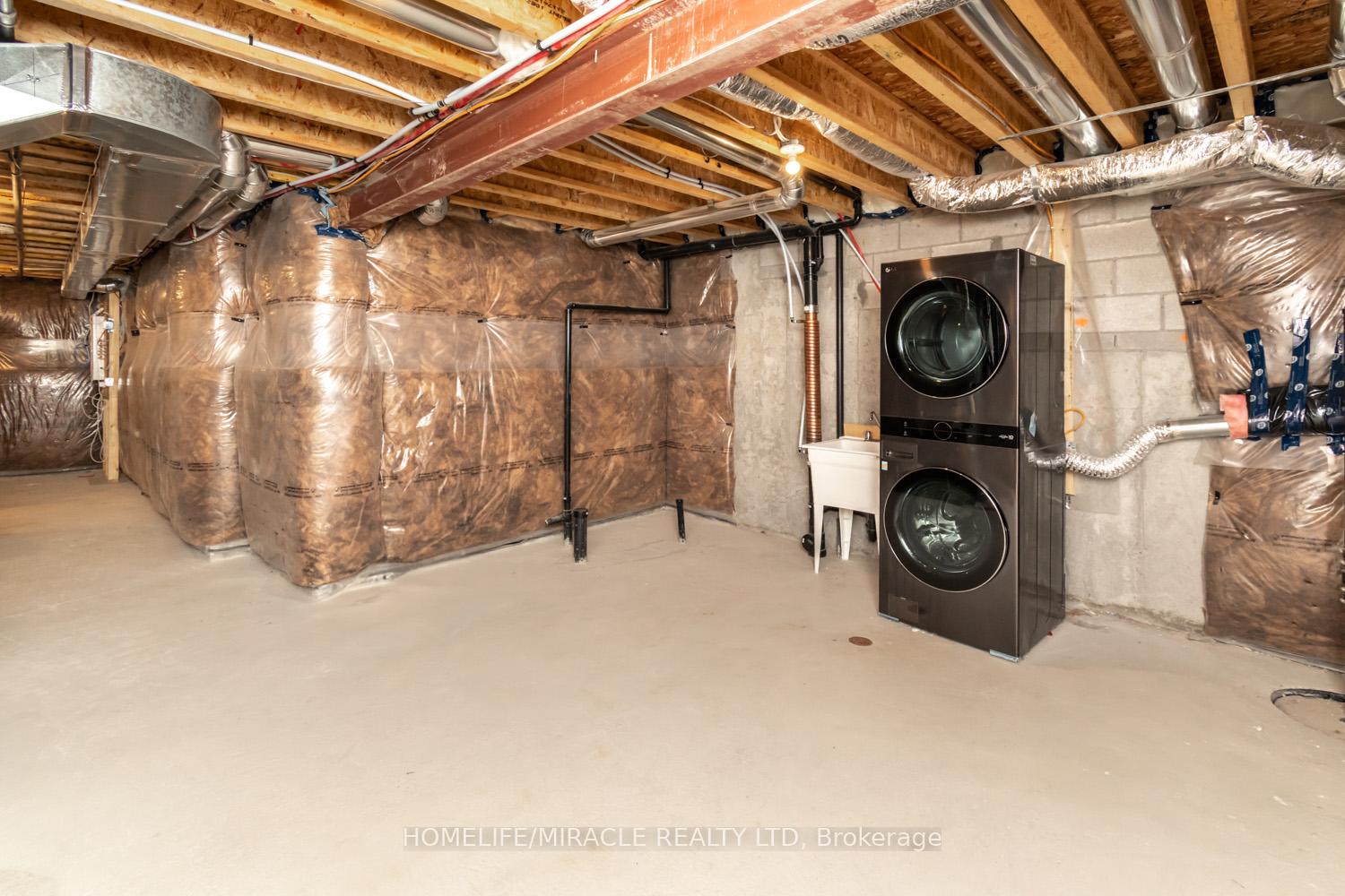 Photo 47 of 34 Valleybrook Road, Barrie, Innis-Shore — HOMEH