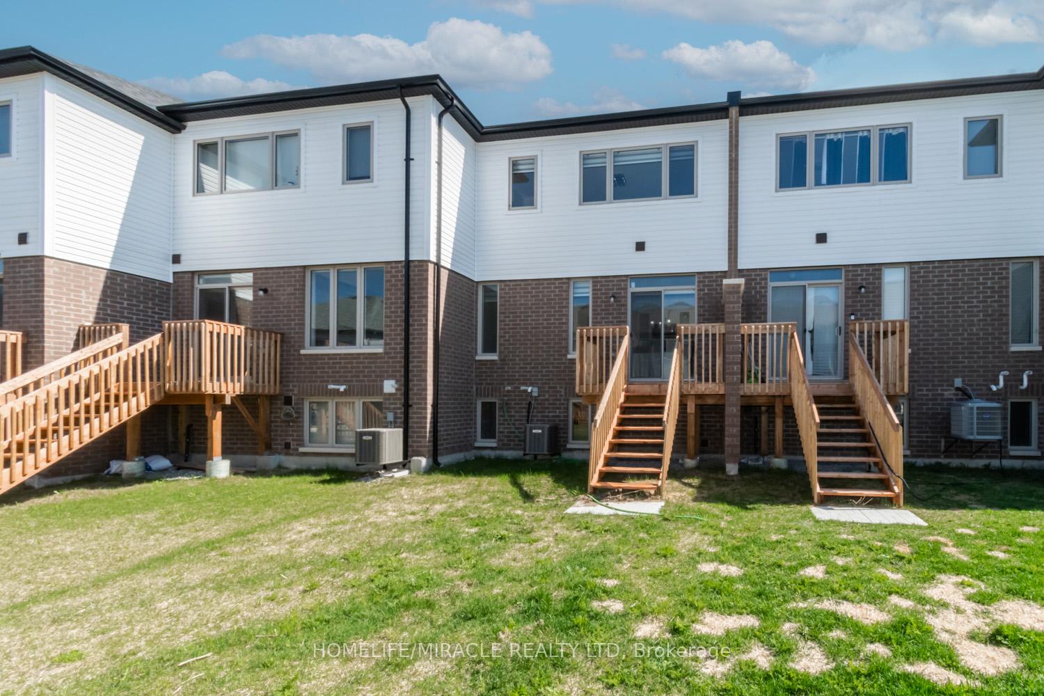 Photo 53 of 34 Valleybrook Road, Barrie, Innis-Shore — HOMEH