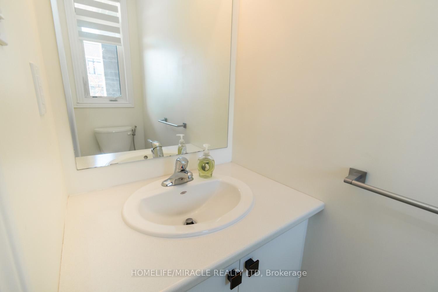 Photo 49 of 34 Valleybrook Road, Barrie, Innis-Shore — HOMEH