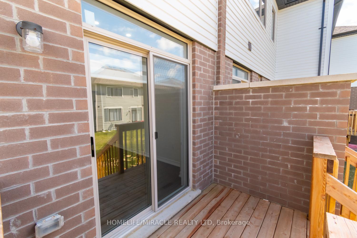 Photo 58 of 34 Valleybrook Road, Barrie, Innis-Shore — HOMEH
