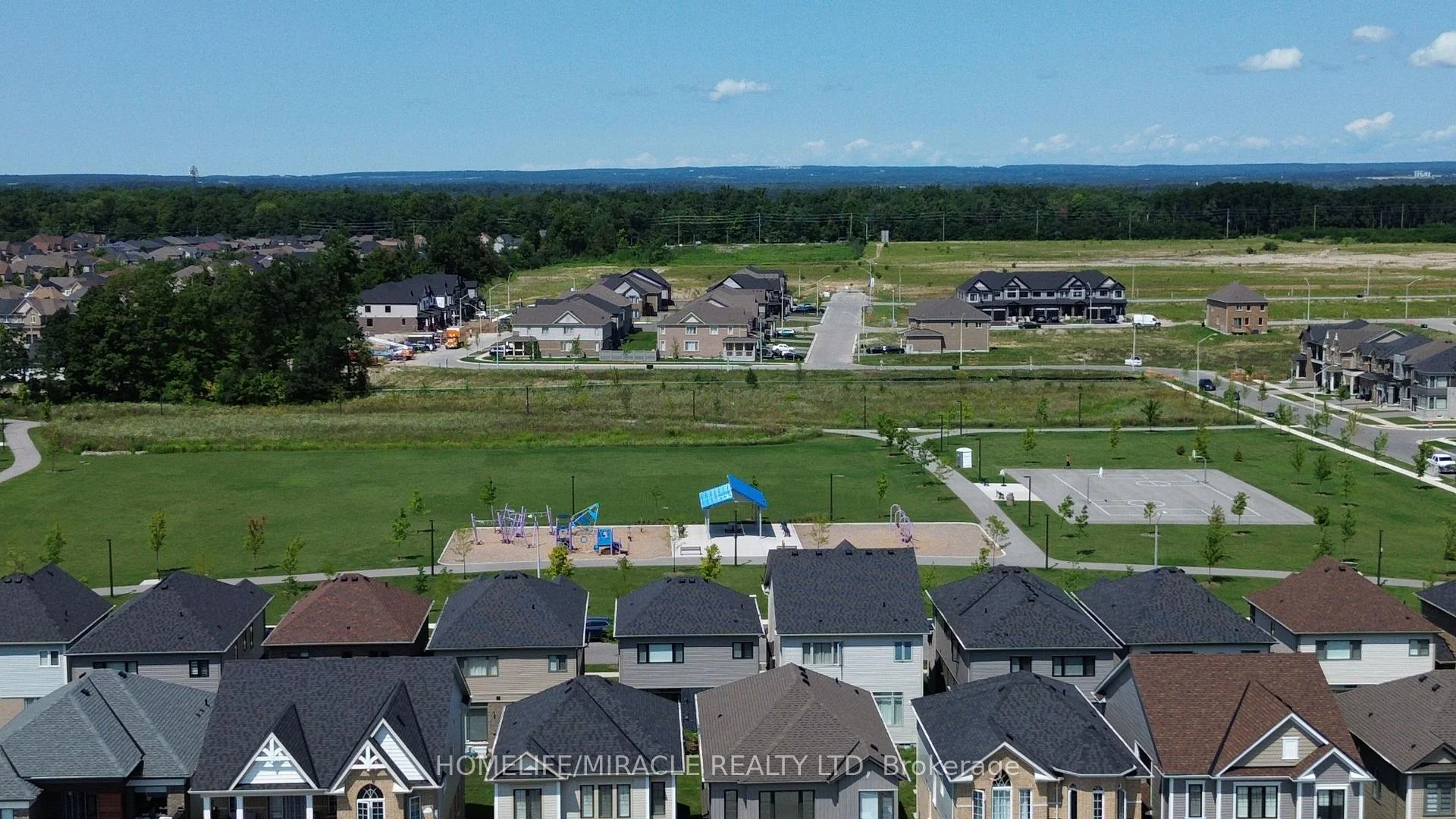Photo 55 of 34 Valleybrook Road, Barrie, Innis-Shore — HOMEH