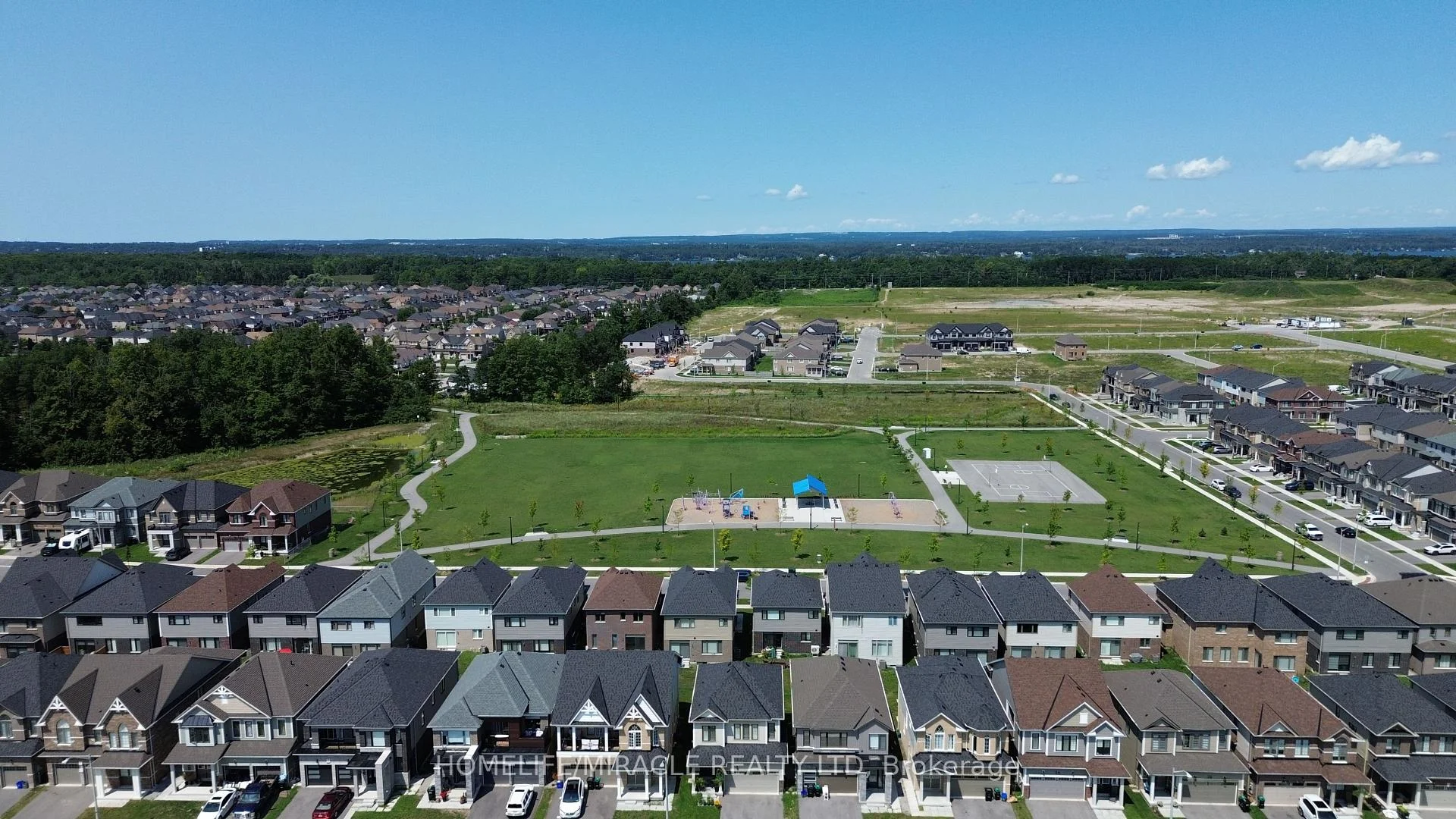 Photo 59 of 34 Valleybrook Road, Barrie, Innis-Shore — HOMEH