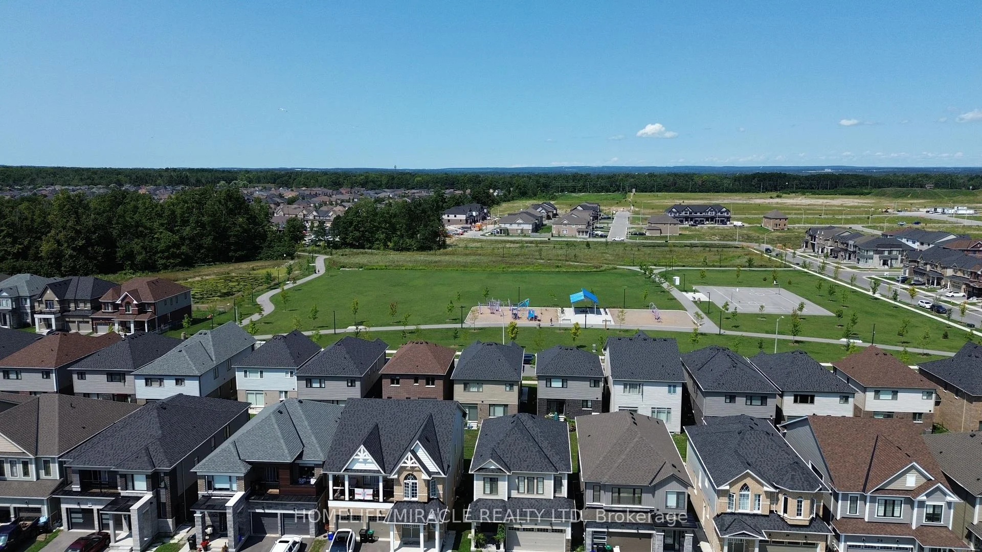 Photo 60 of 34 Valleybrook Road, Barrie, Innis-Shore — HOMEH