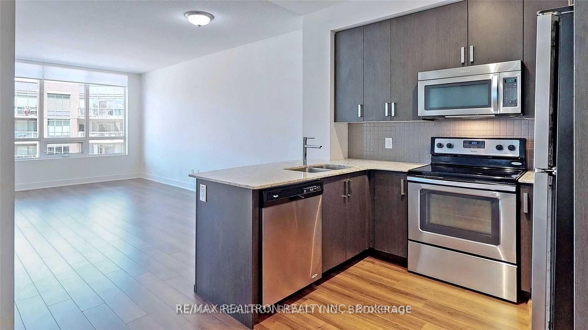 Photo 6 of Unit 403, 7608 Yonge Street, Vaughan, Crestwood-Springfarm-Yorkhill — HOMEH
