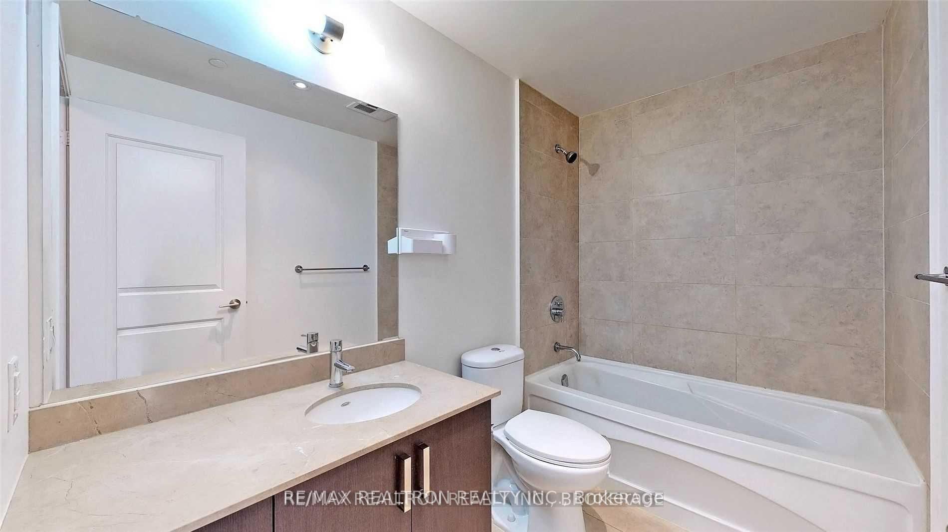 Photo 11 of Unit 403, 7608 Yonge Street, Vaughan, Crestwood-Springfarm-Yorkhill — HOMEH
