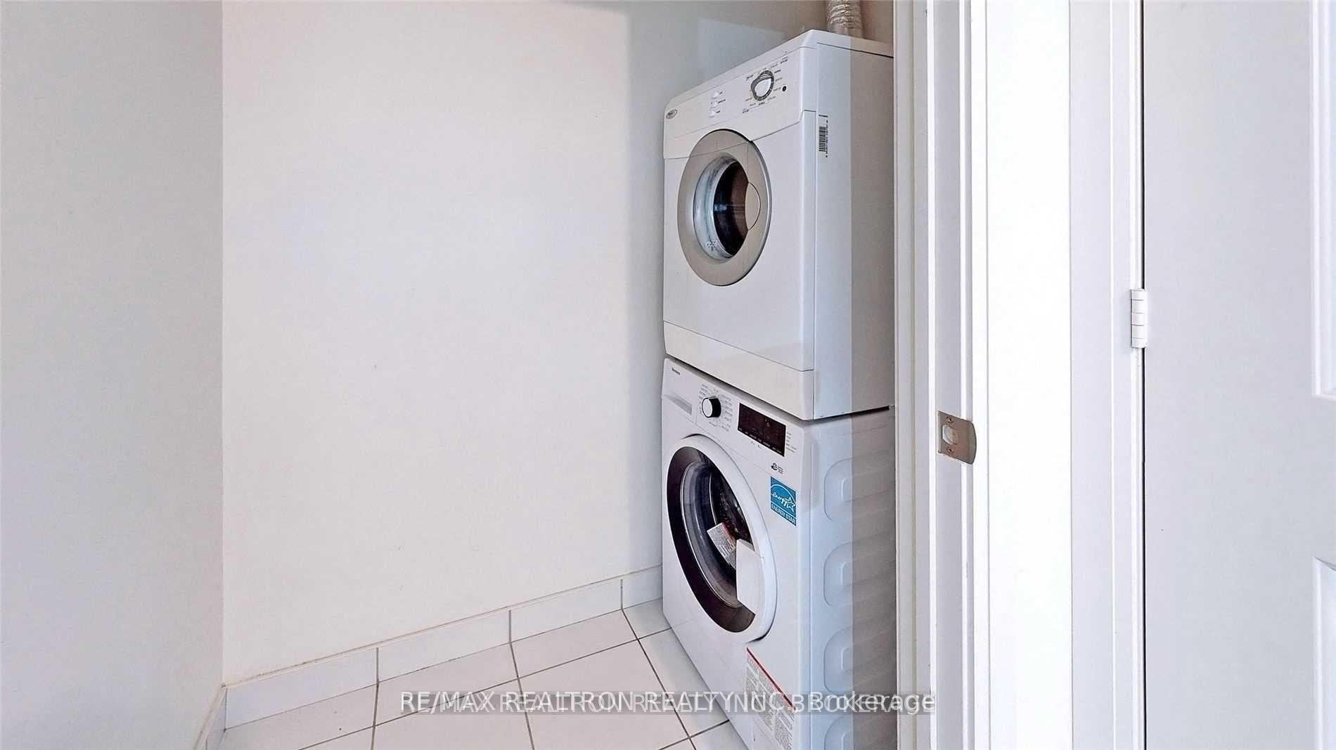 Photo 13 of Unit 403, 7608 Yonge Street, Vaughan, Crestwood-Springfarm-Yorkhill — HOMEH