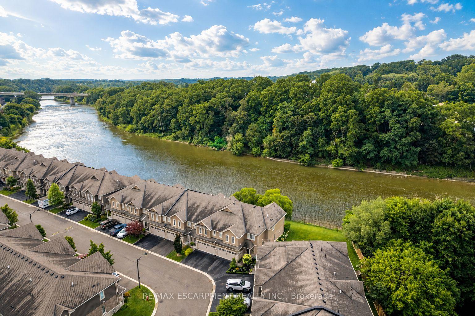 Photo 3 of Unit 21, 80 Willow Street, Brant, Paris — HOMEH