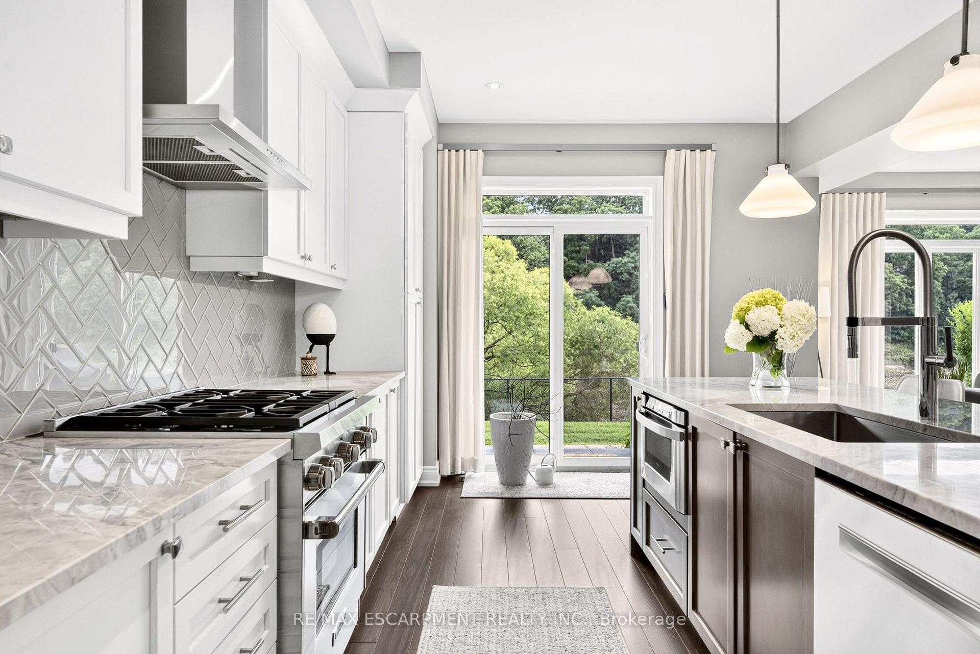 Photo 25 of Unit 21, 80 Willow Street, Brant, Paris — HOMEH