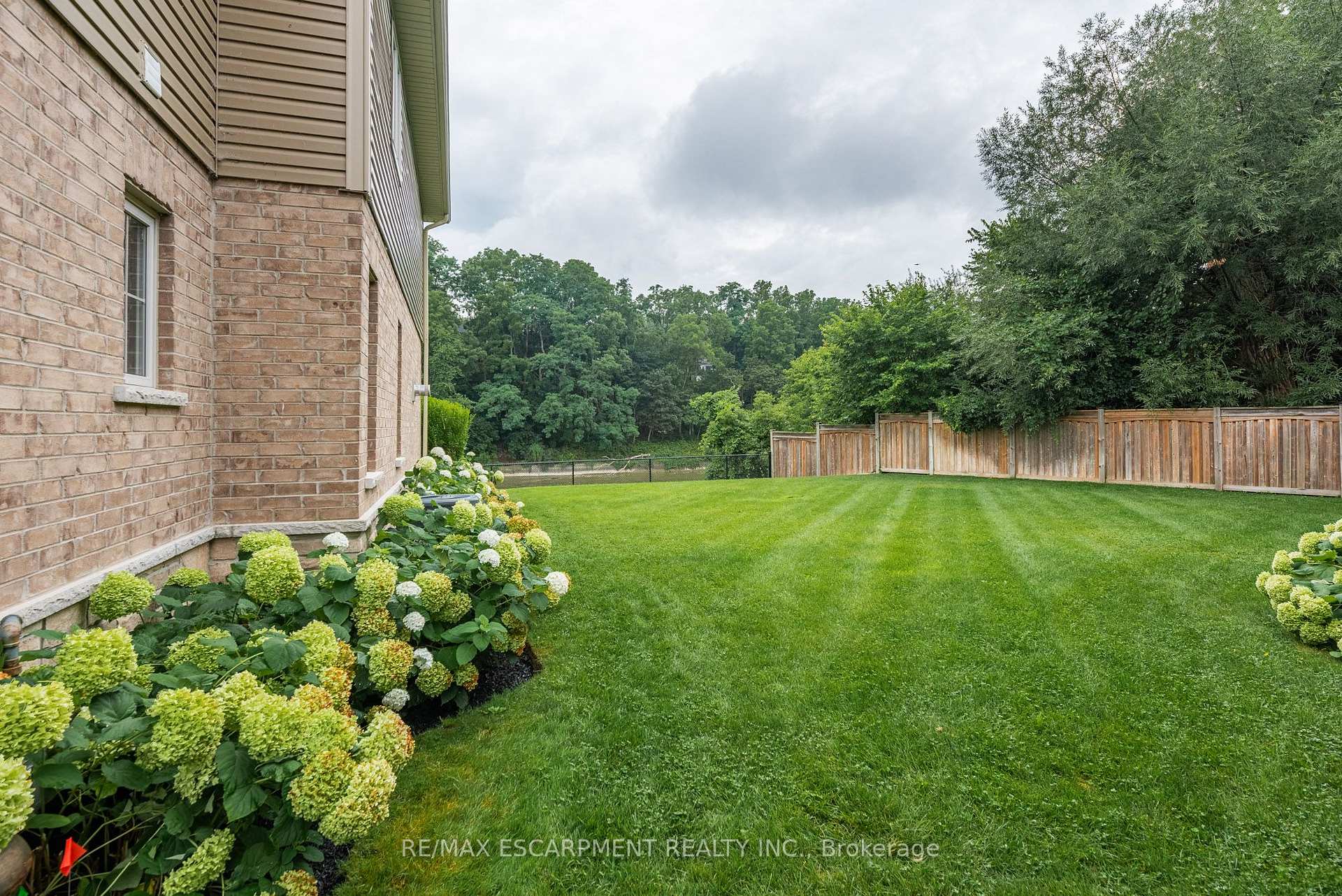 Photo 43 of Unit 21, 80 Willow Street, Brant, Paris — HOMEH
