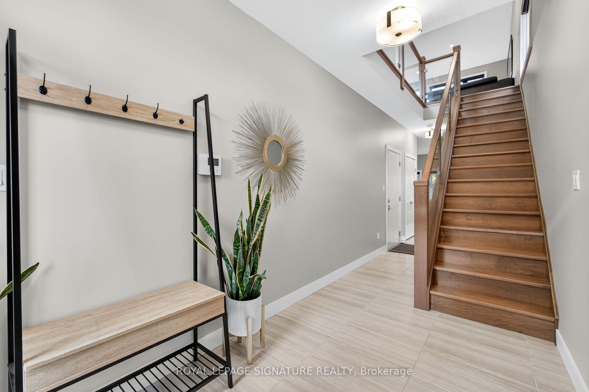 Photo 3 of Unit 57, 60 Arkell Road, Guelph, Kortright East — HOMEH