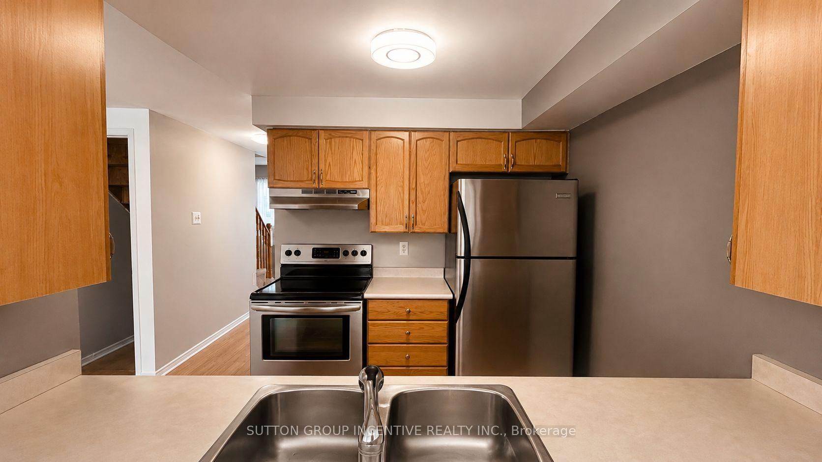 Photo 6 of 25 Lions Gate Boulevard, Barrie, Little Lake — HOMEH